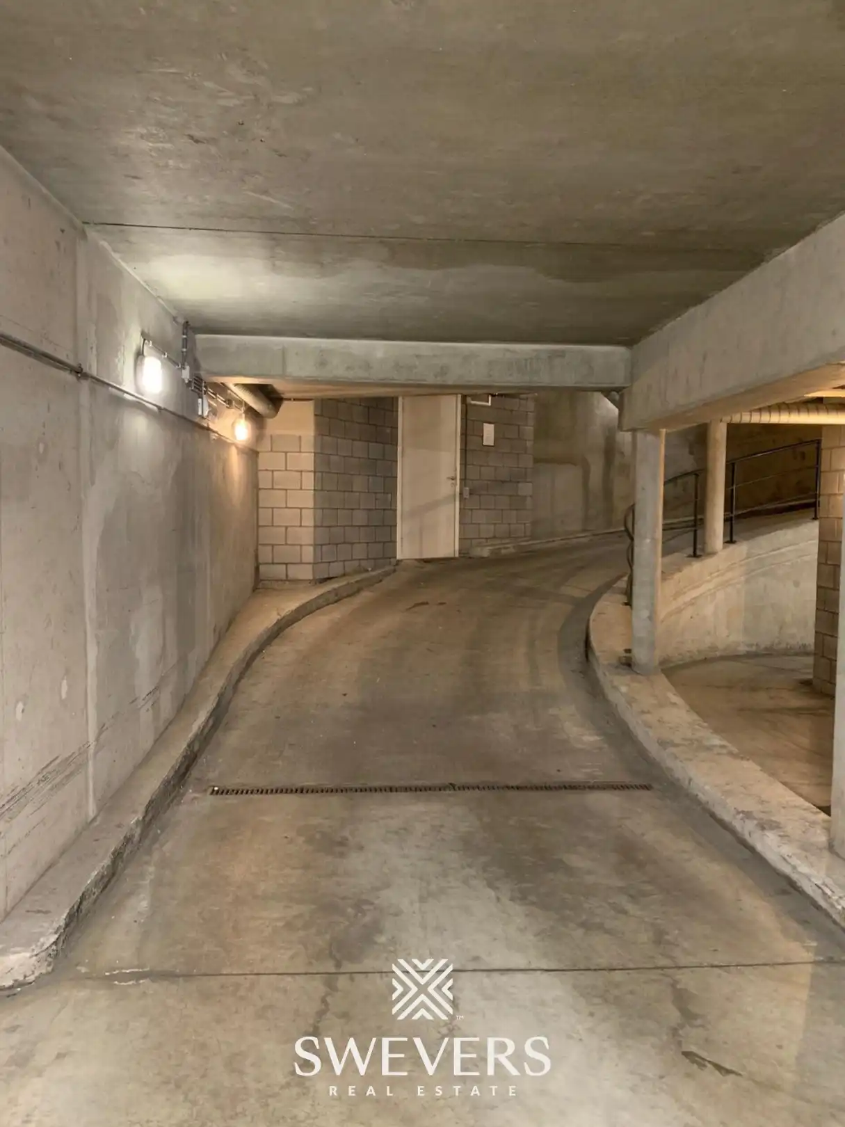 Autostaanplaats te koop in Leuven – Uitstekende ligging nabij station foto 2