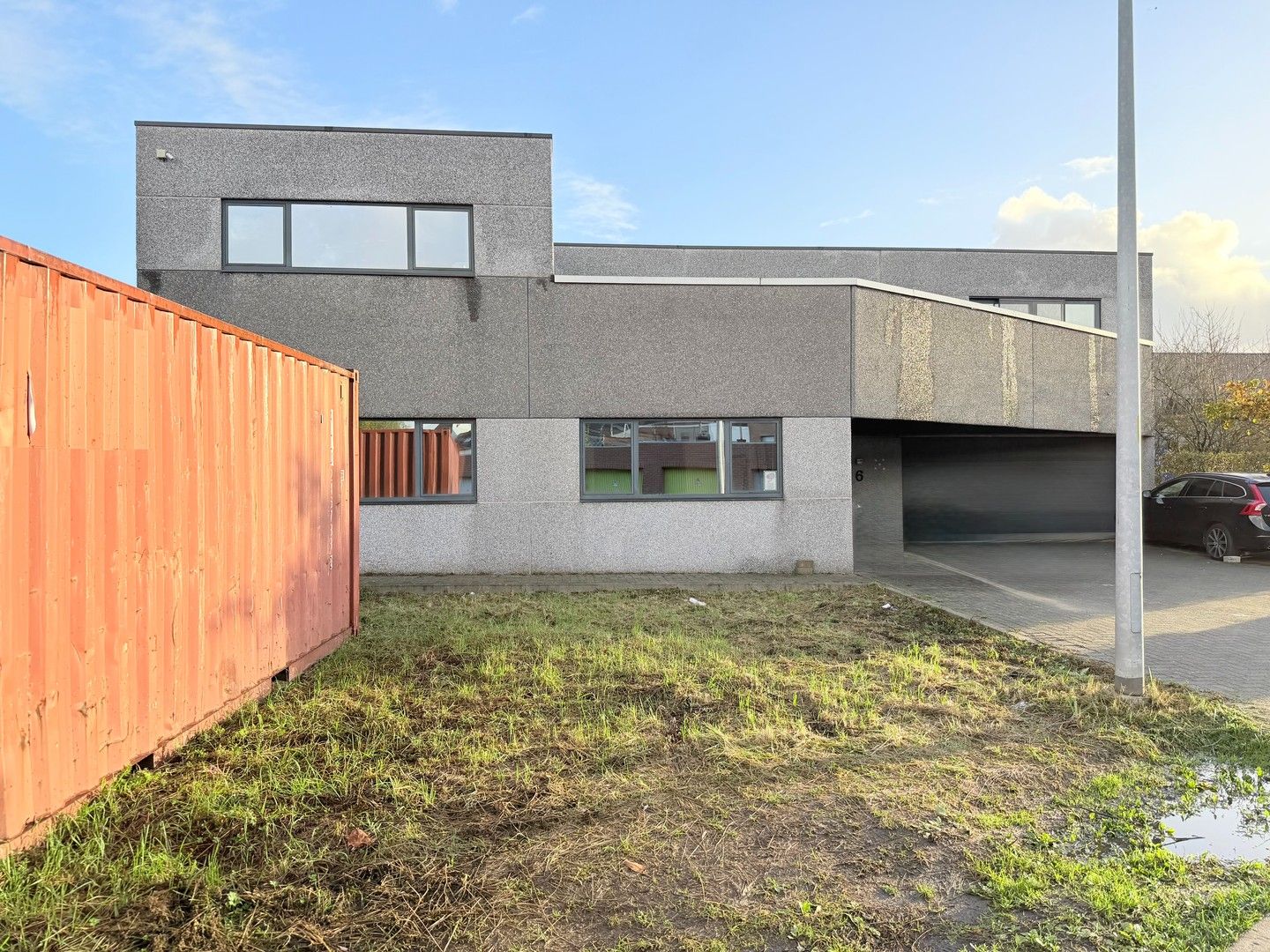 Kantoorruimte in KMO zone foto {{pictureIndex}}