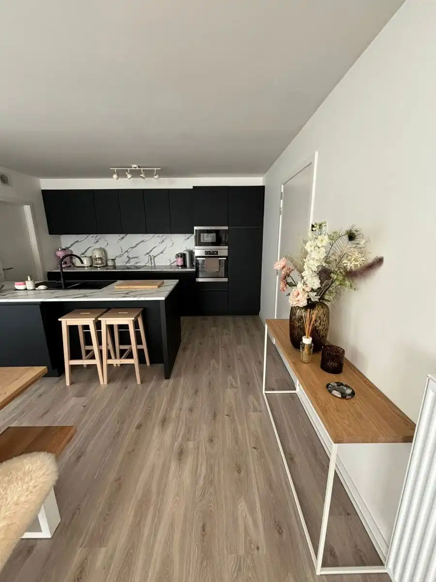 Modern appartement met terras en parking foto 5