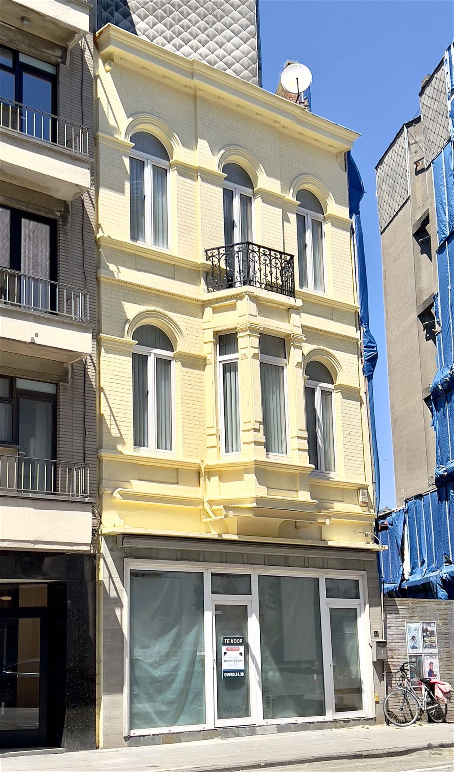 Hoofdfoto van de publicatie: Handelswoning in de Torhoutsesteenweg te Oostende