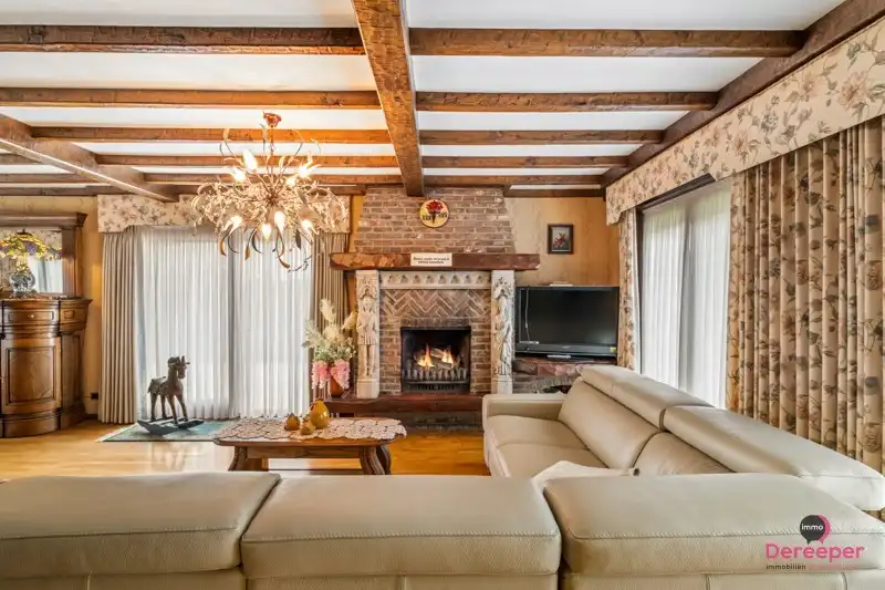 Charmante alleenstaande bungalow met zuidgerichte tuin op ruim perceel in Snaaskerke foto 3