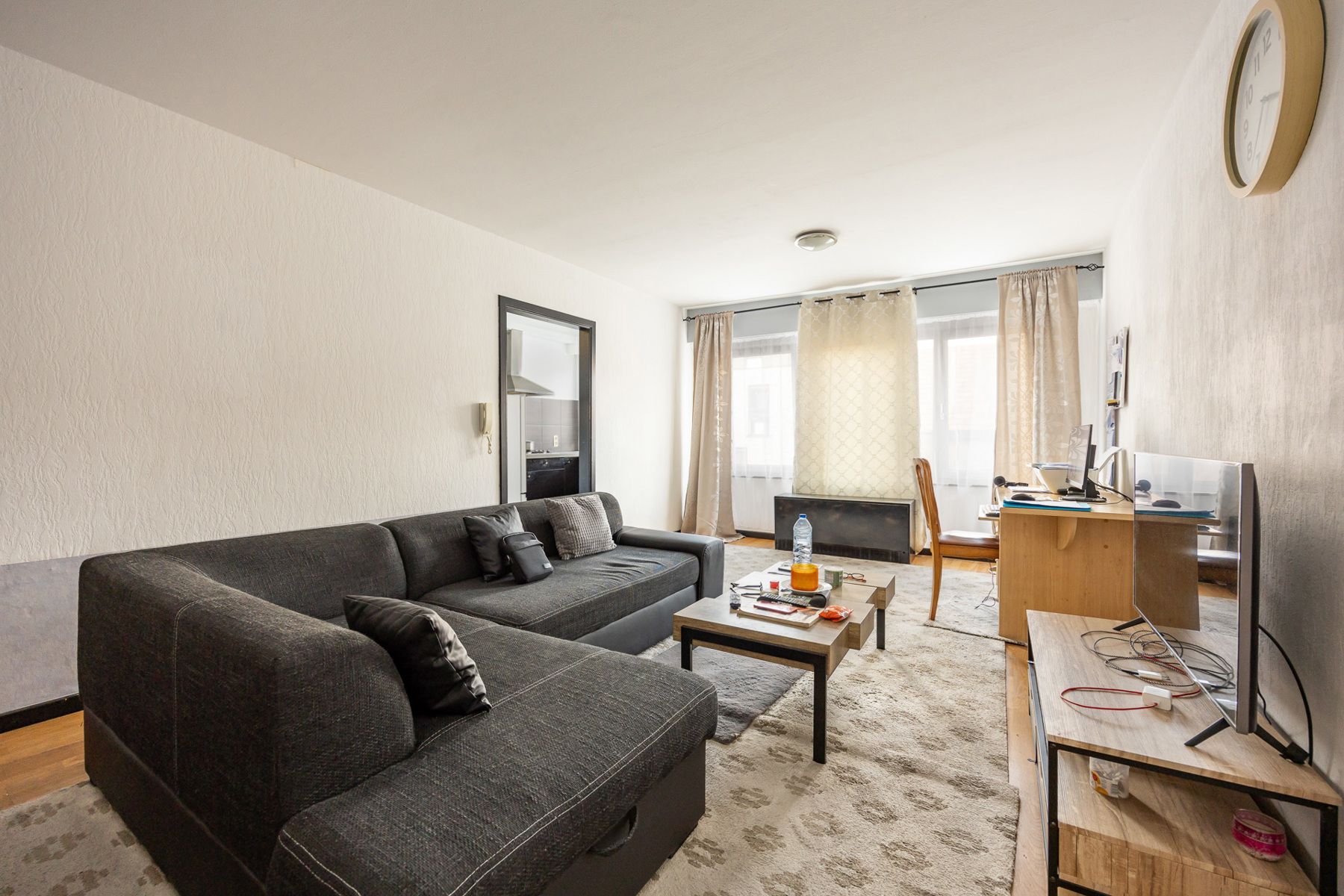 Een appartement op de tweede verdieping links met terras, autostaanplaats en garage. foto 9