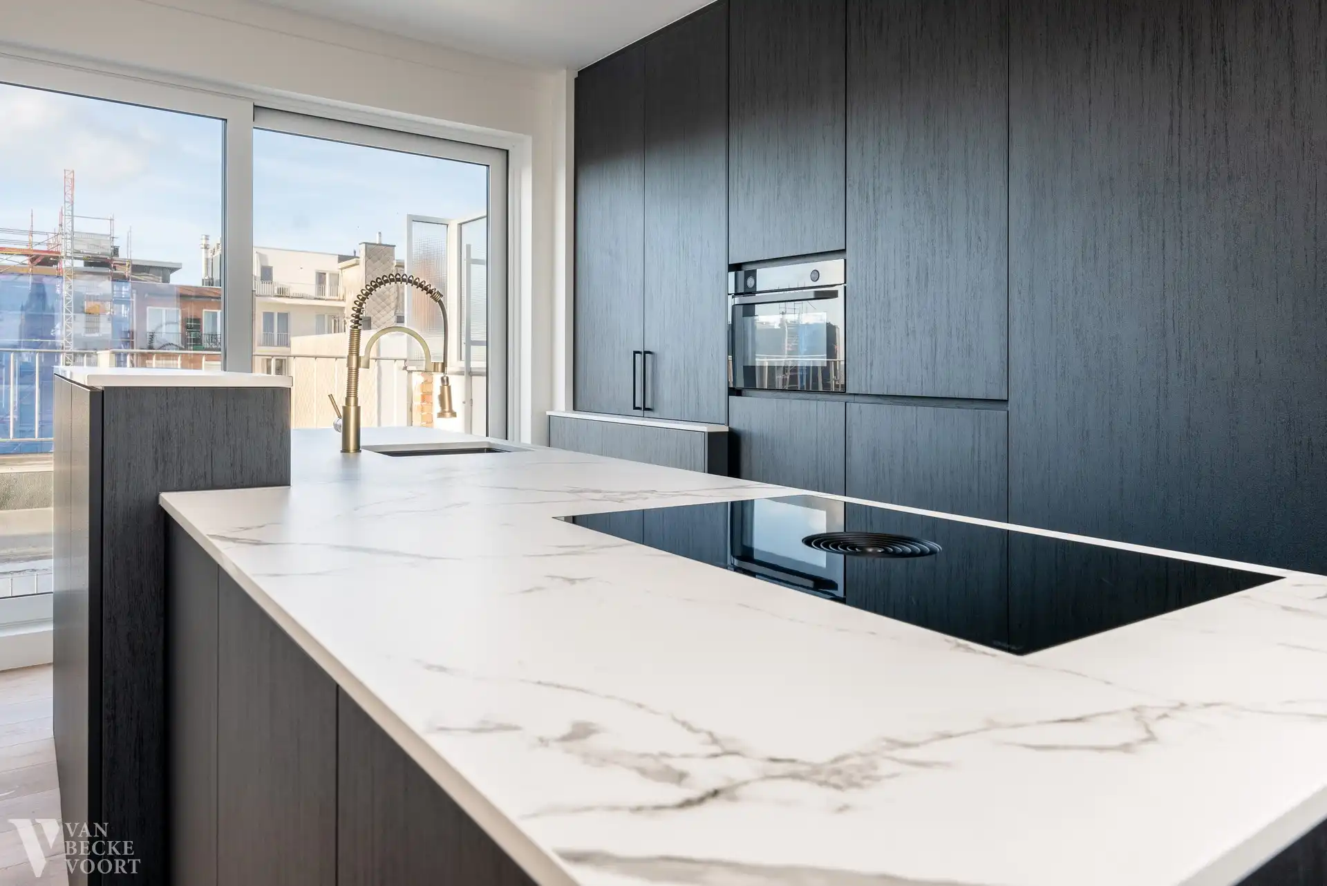 Standingvol gerenoveerde penthouse met (zee-)zicht foto 5
