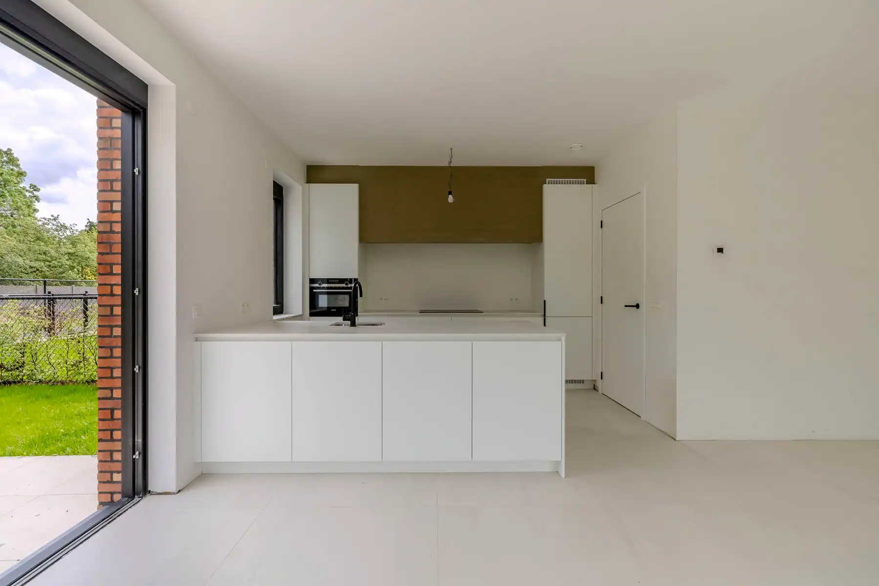 Nieuwbouwwoning met 3 slaapkamer in hartje Rijkevorsel foto 4