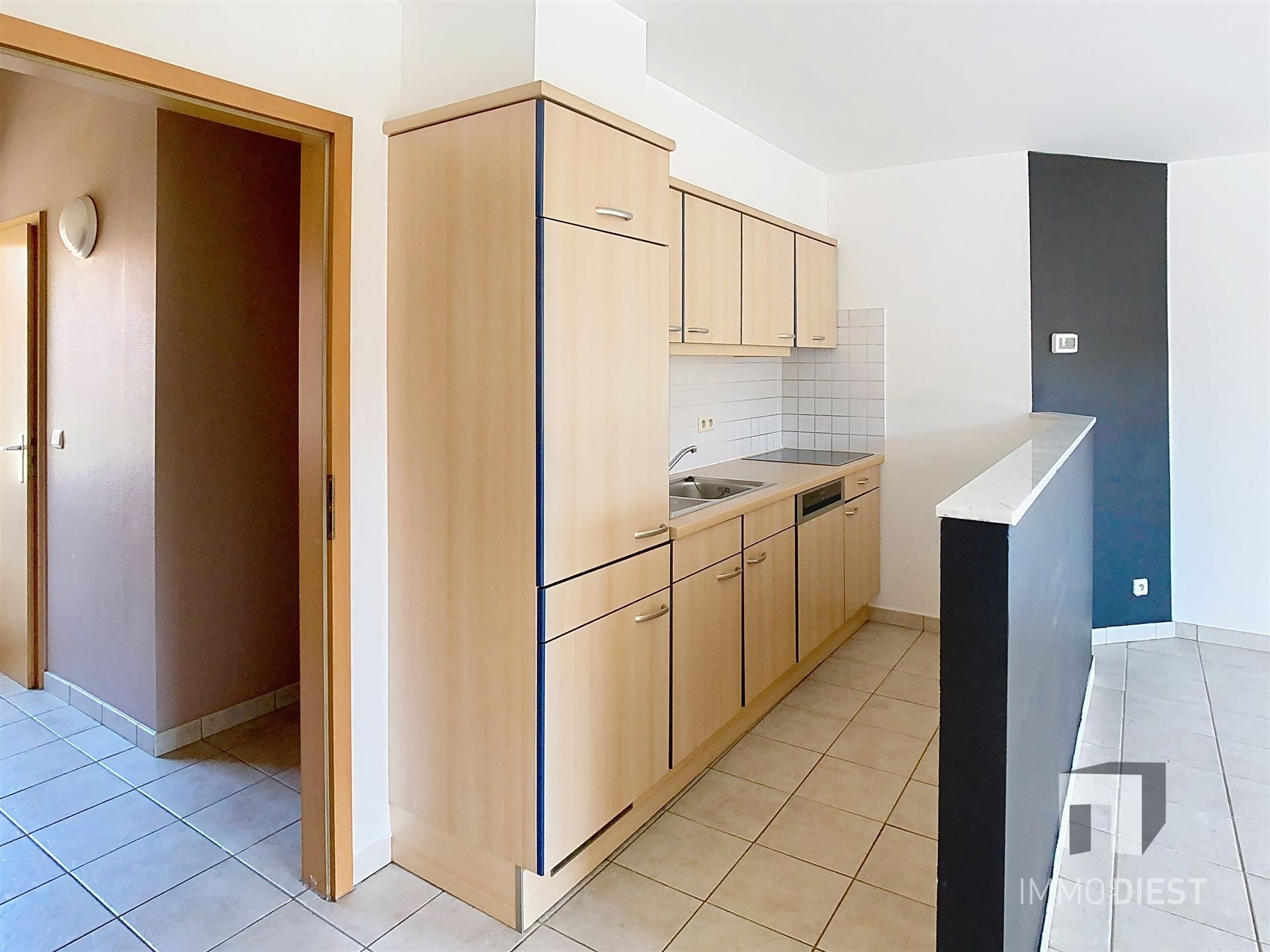 Triplex met 2 slaapkamers en inpandige garage foto 7