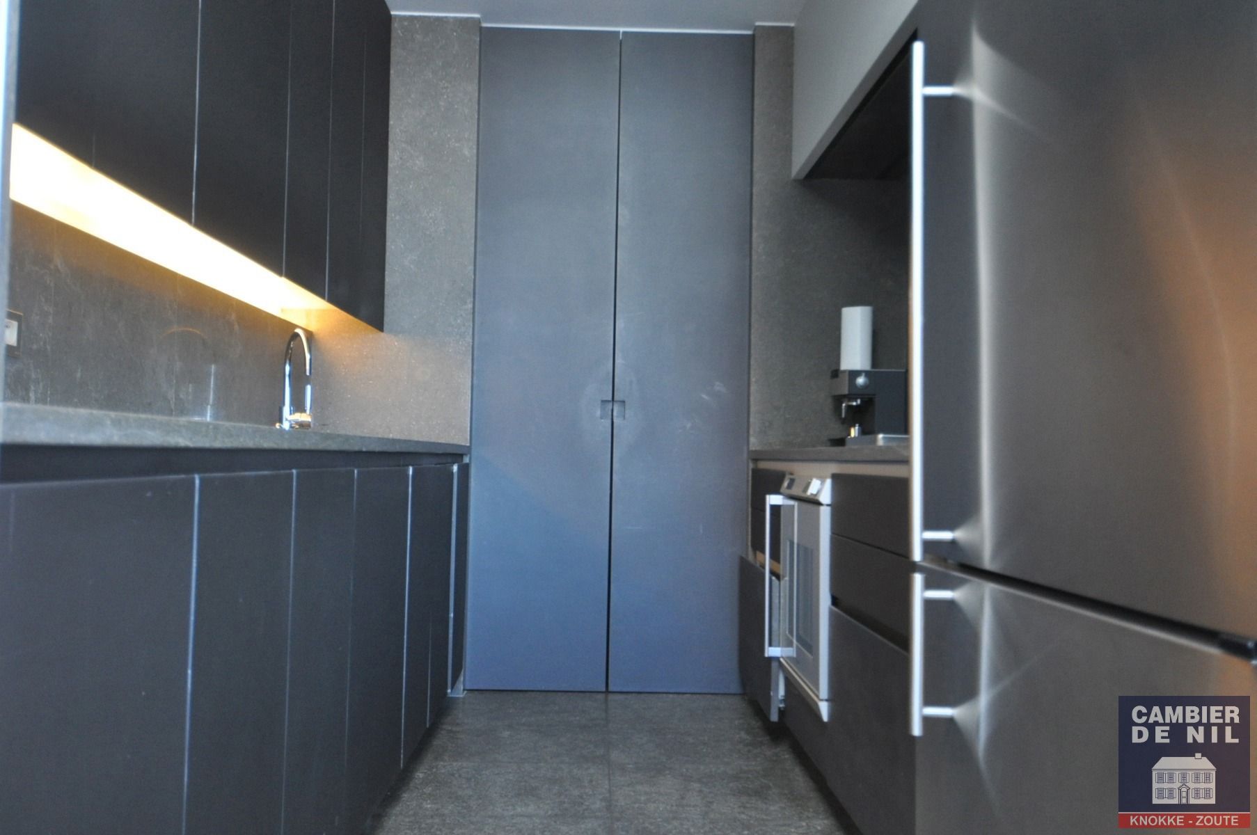 Gemeubeld appartement prachtig gelegen in een standingvolle residentie! foto 10