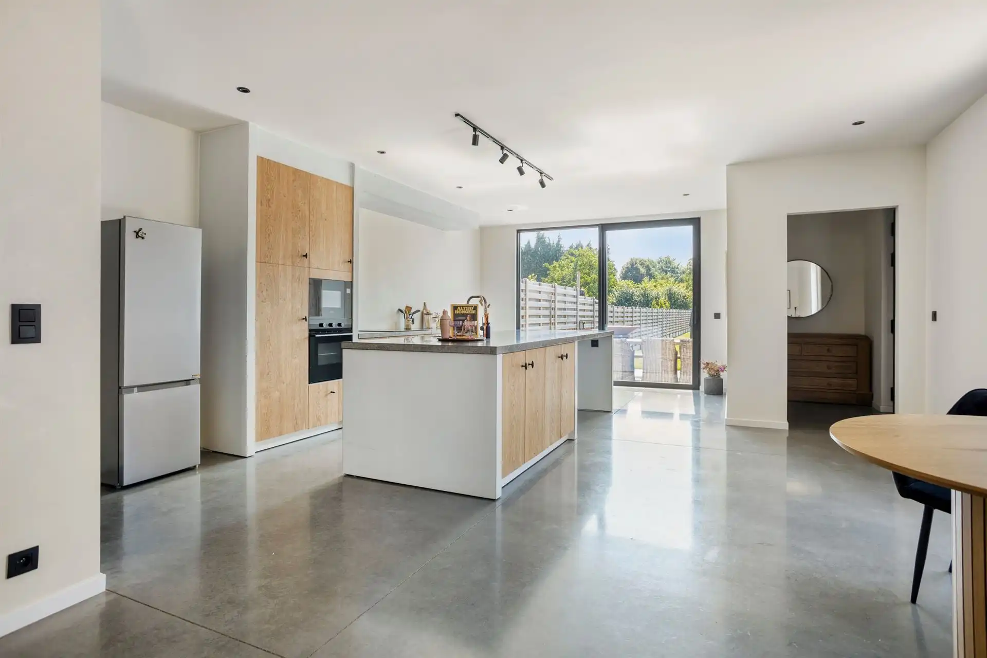 Prachtig gerenoveerde woning met 3 slpk's te Nijlen. foto 6
