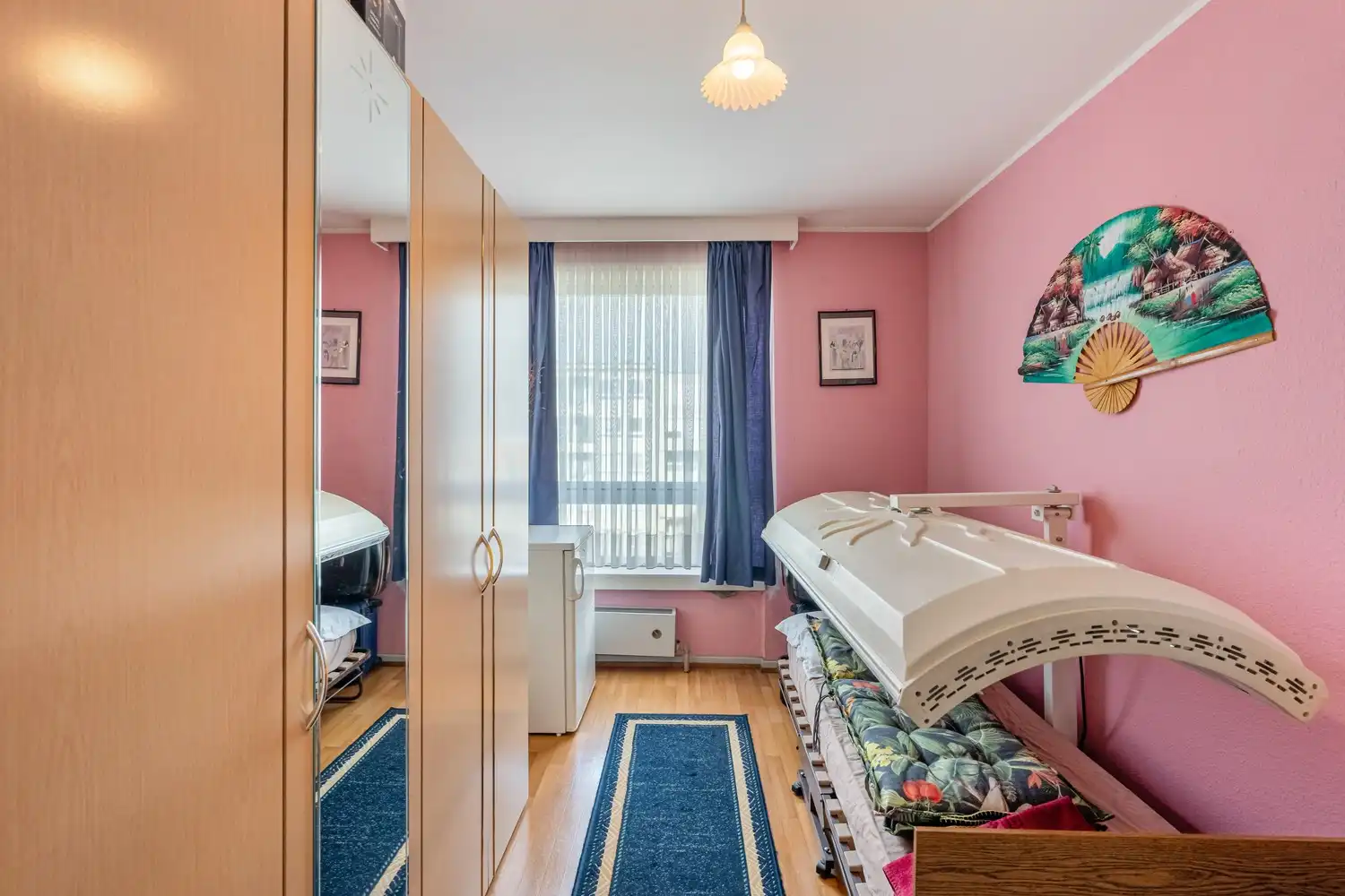 Ruim appartement met 2 slaapkamers, ondergrondse autostaanplaats en kelderberging. foto 18