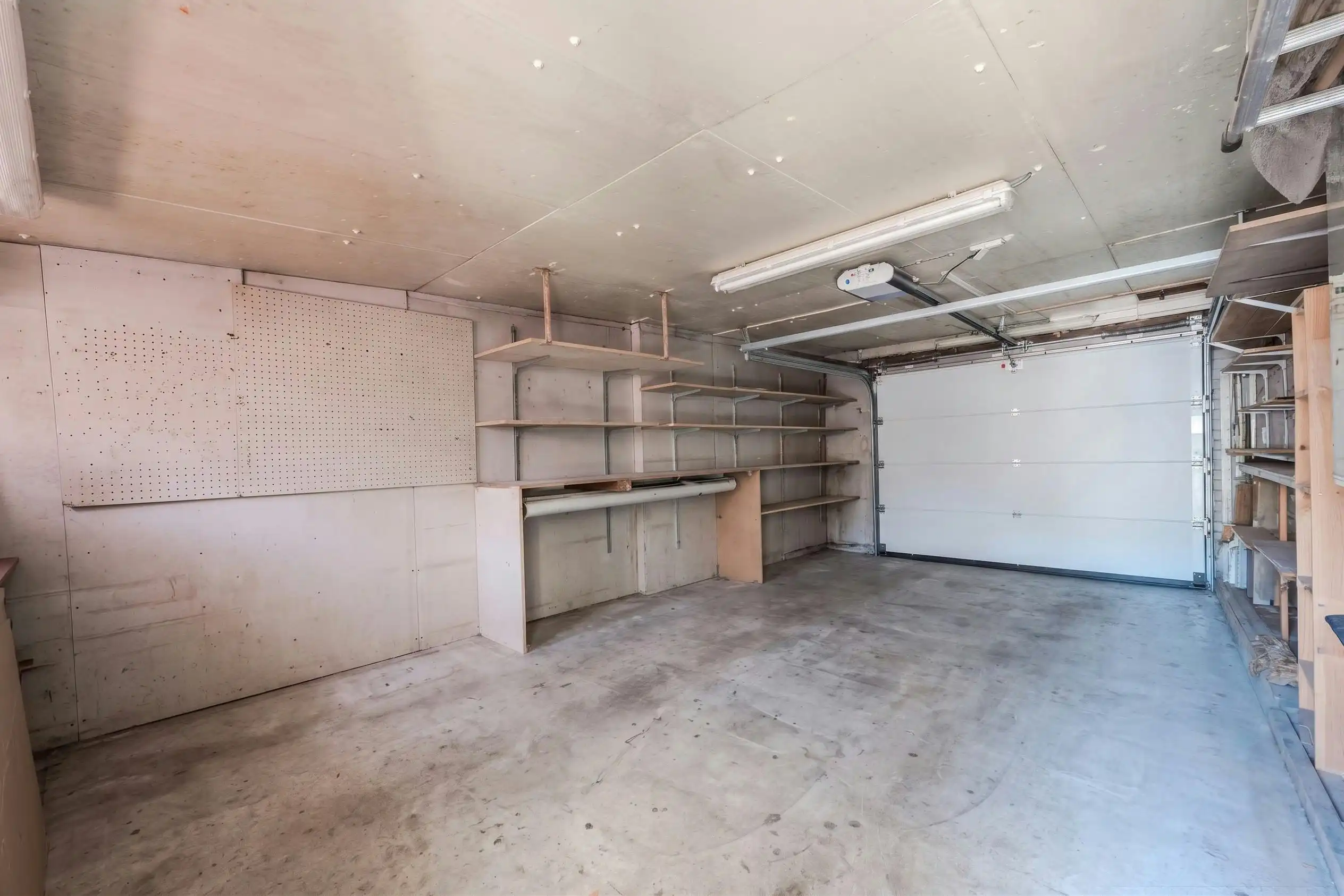 Huis te koop in Ieper met zongerichte tuin én garage foto 19