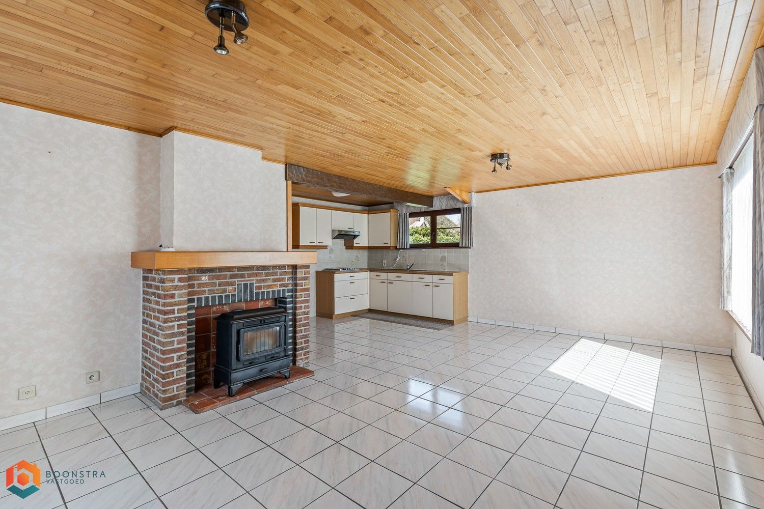 Ruime woning met 5 slpkrs en volledig ingerichte vergunde (woon)chalet 85m² op een perceel van 1117 m² foto 22