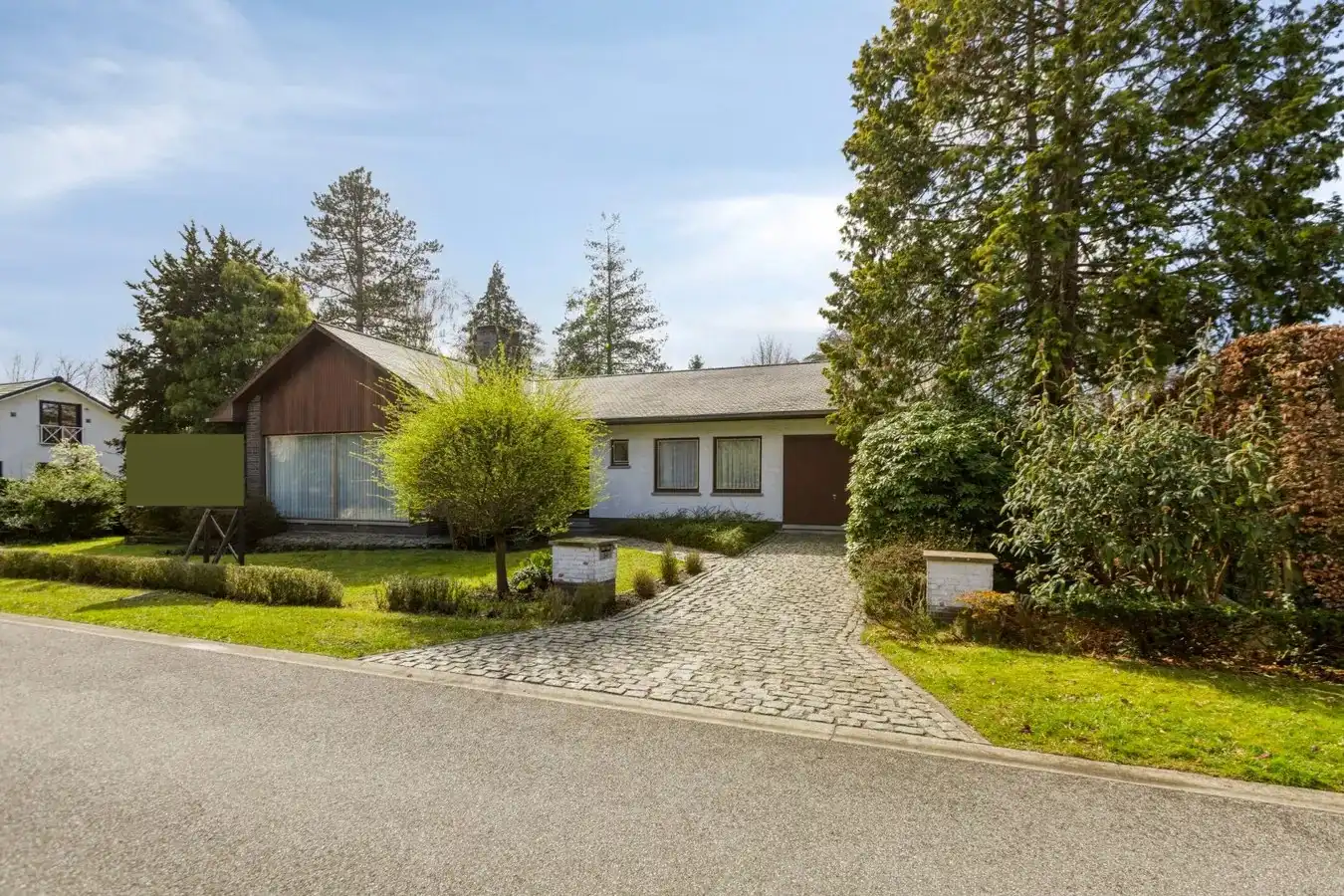 Hoofdfoto van de publicatie: Rustig gelegen gelijkvloerse woning met 4 slpks op wandelafstand van het centrum van Mol ! 