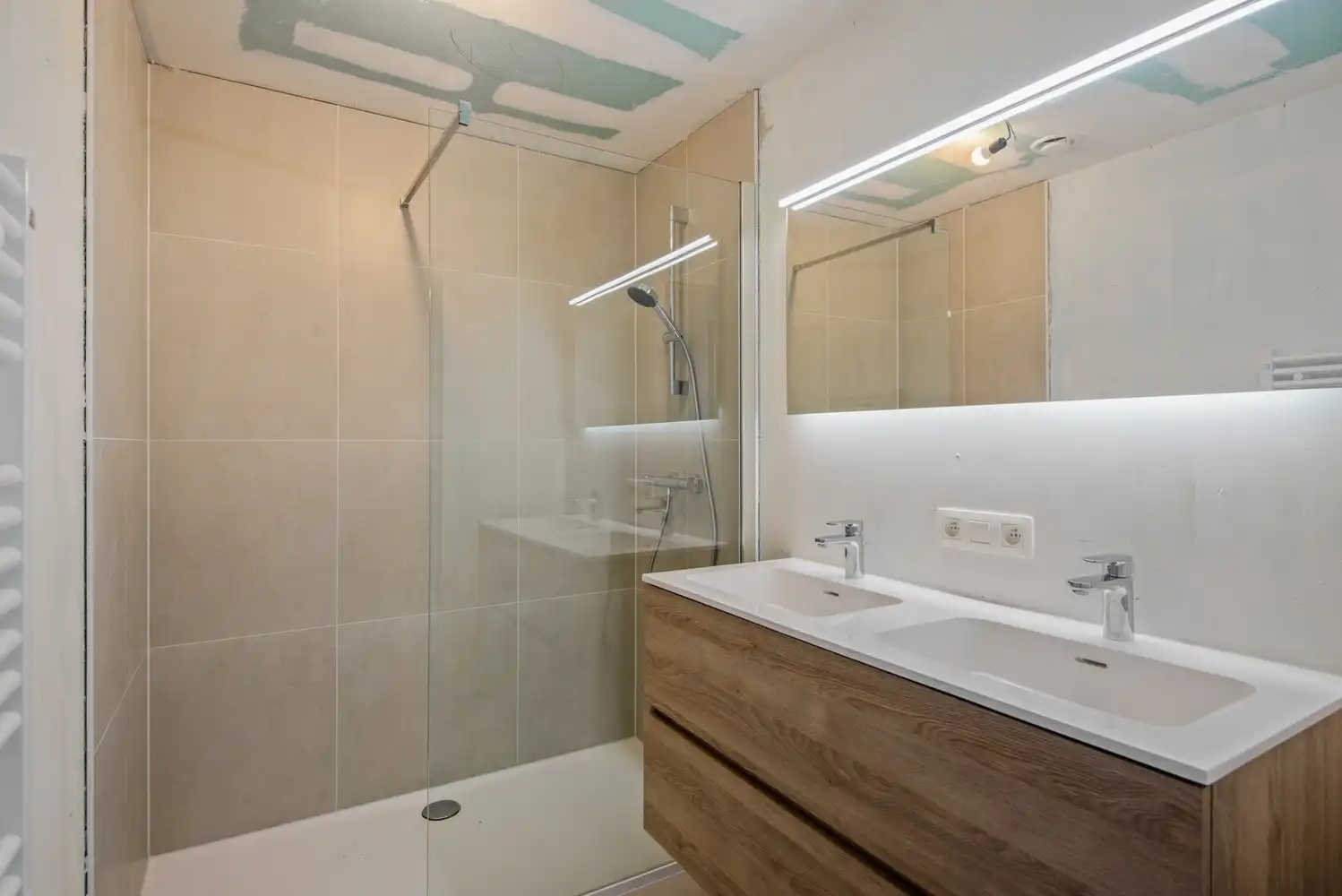 Ruim 1-slaapkamerappartement met groot terras op de derde verdieping – De Lesselier foto 8