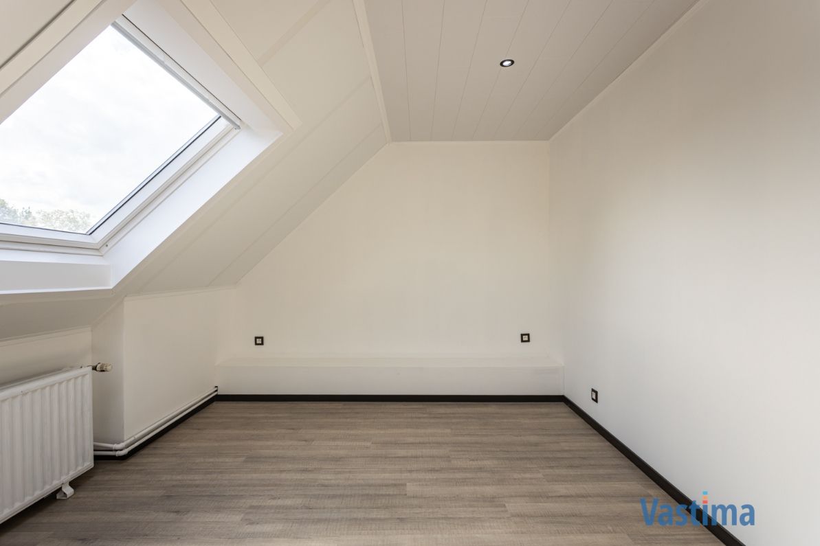 Volledig gerenoveerde rijwoning met 3 slaapkamers nabij centrum Aalst foto 22