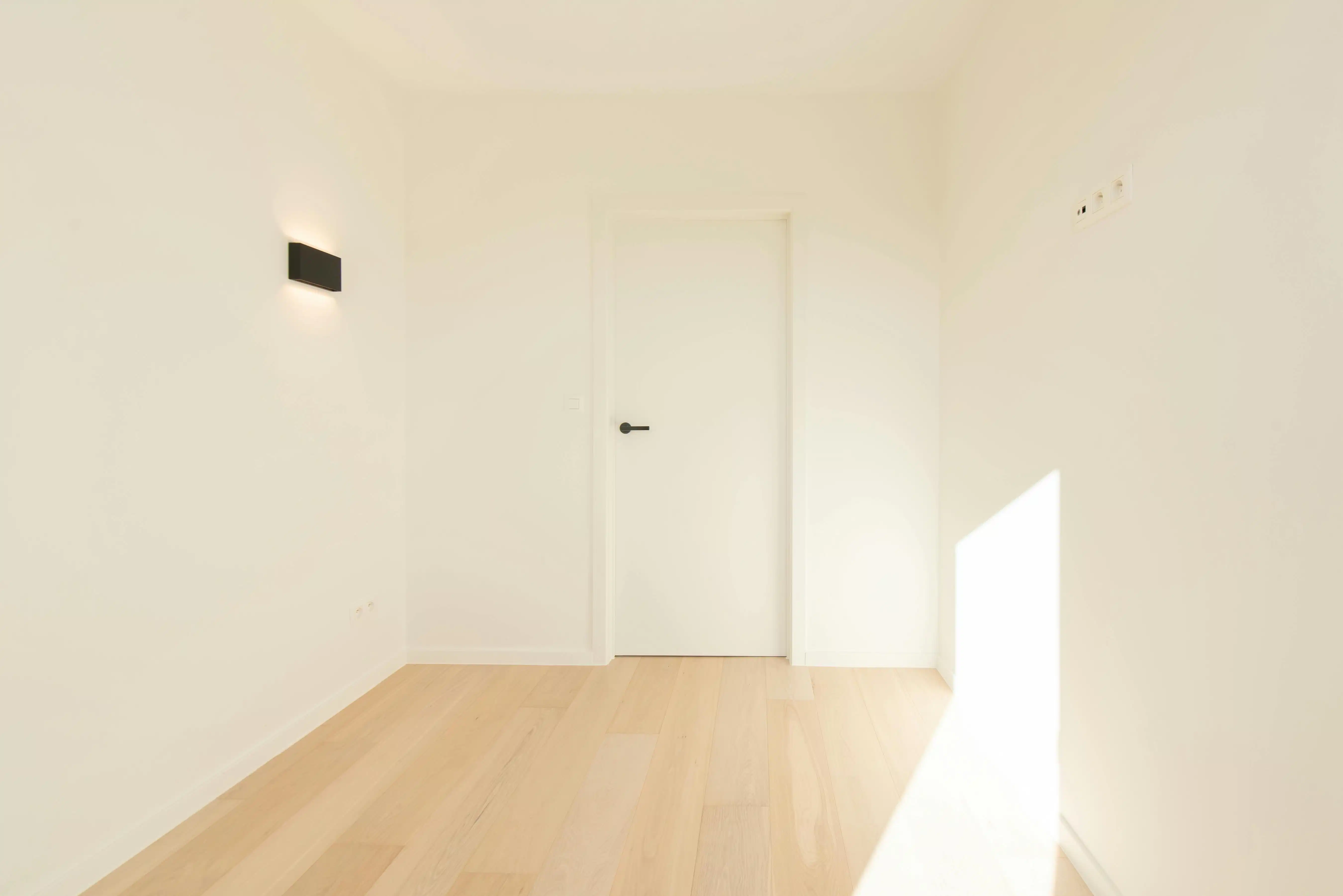 Gerenoveerd hoekappartement met prachtig open zicht foto 15