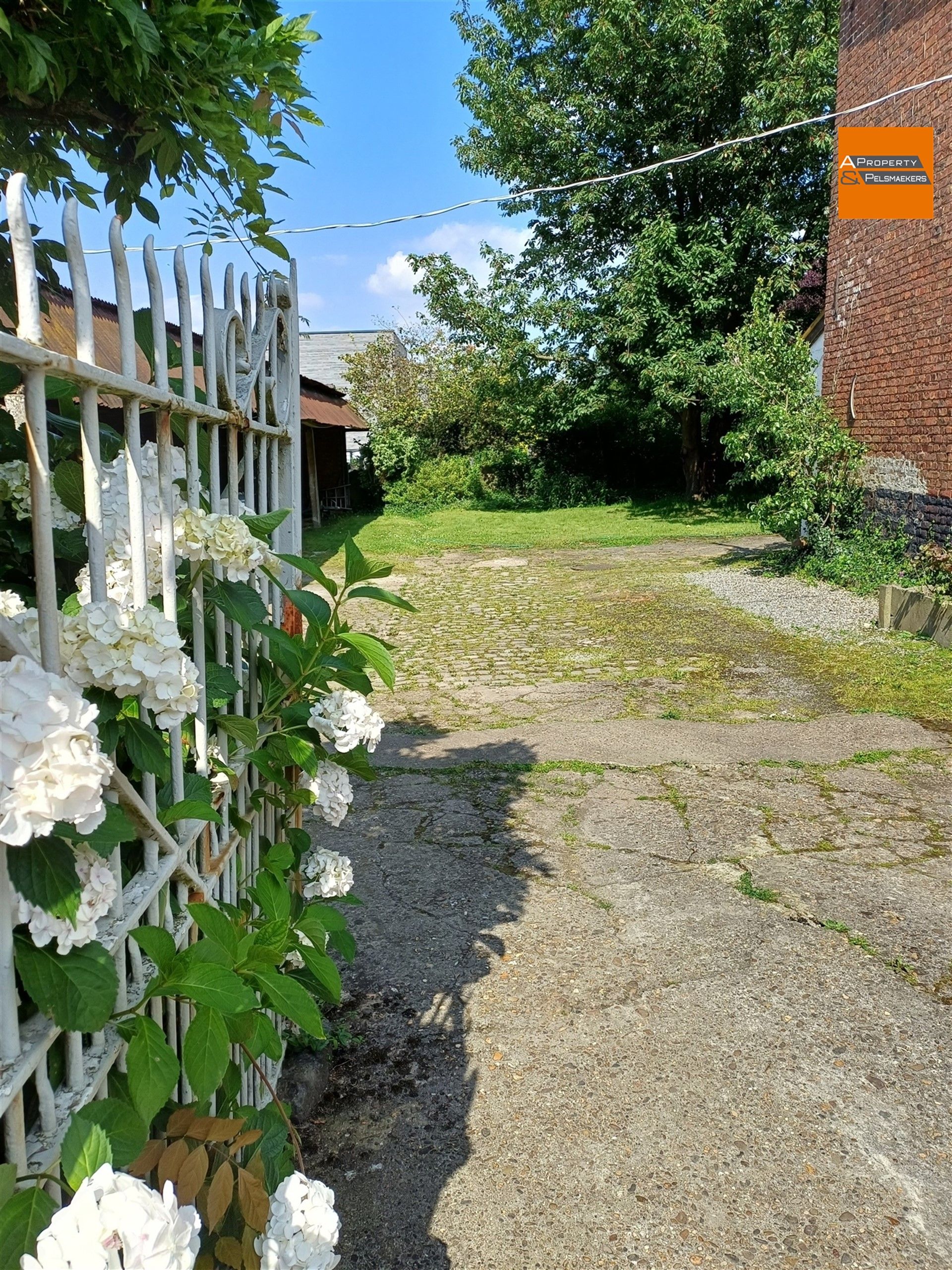 Te renoveren boerderij foto 2