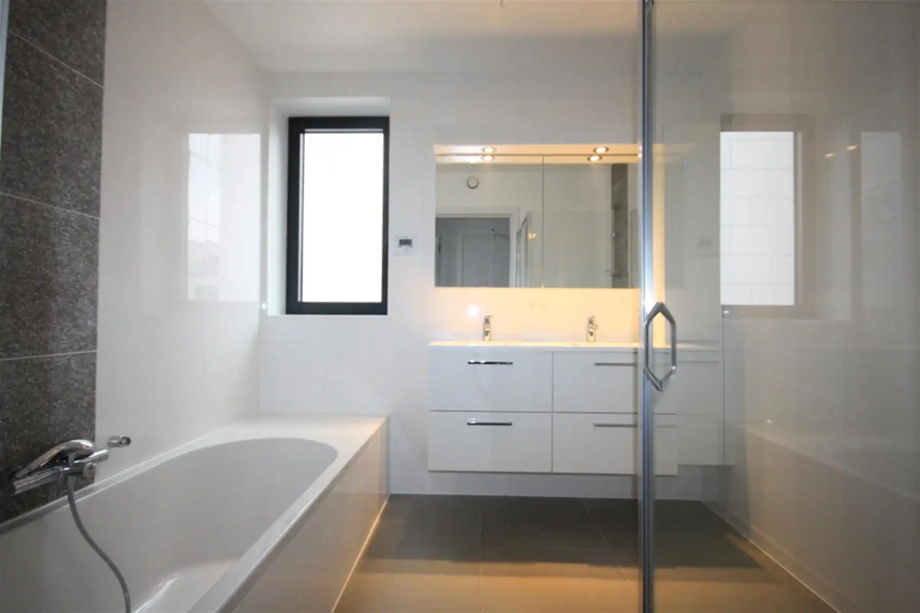 Appartement te huur foto 8