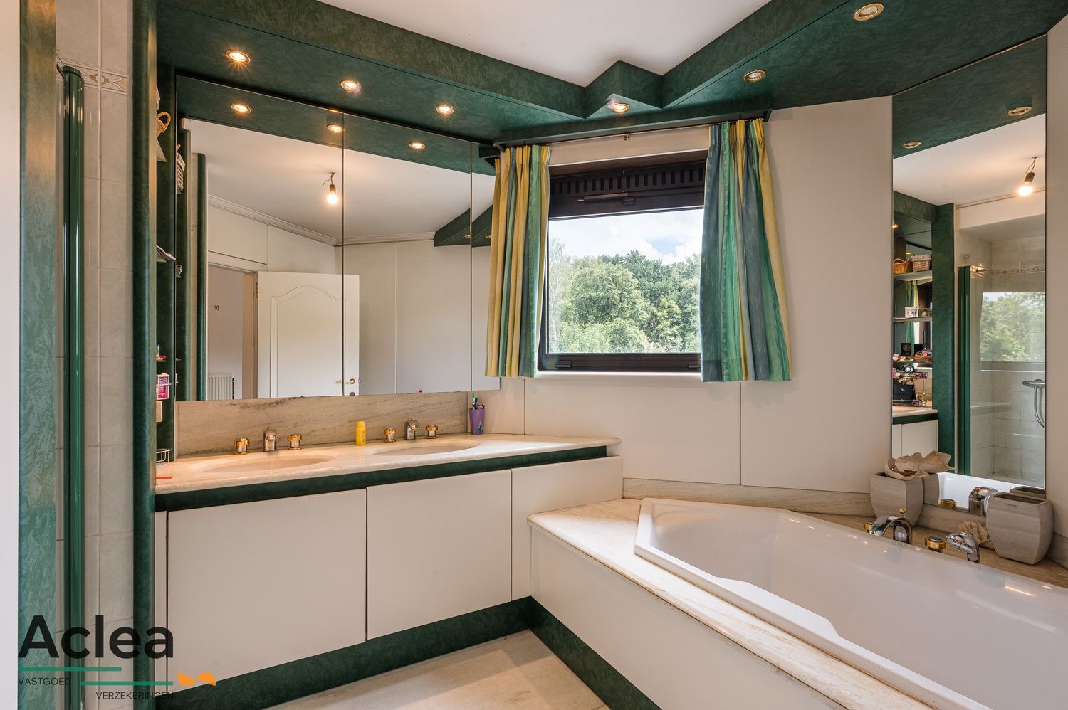 Uitzonderlijk ruime woning met veelzijdige mogelijkheden foto 19