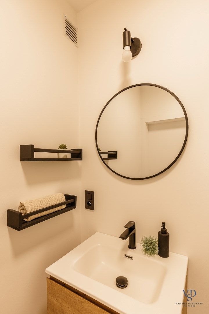 Gerenoveerd appartement in centrum Gavere foto 20