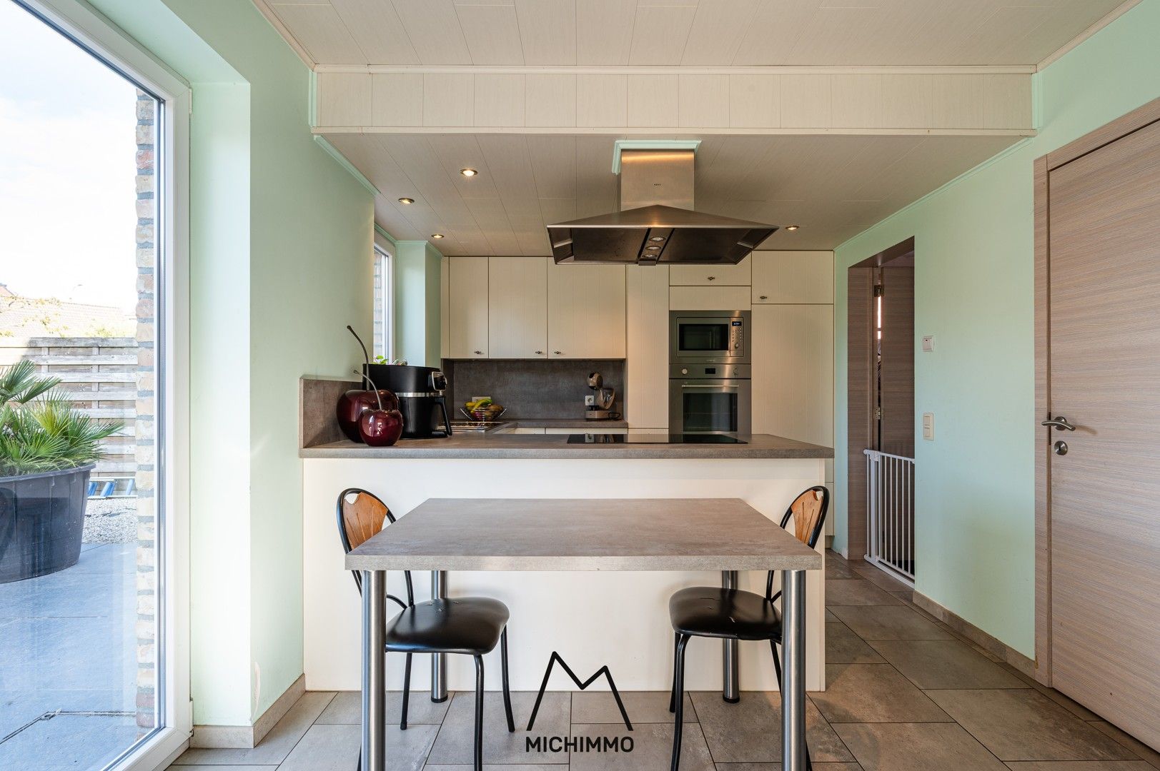 Open bebouwing met drie slaapkamers, grote tuin en EPC C (240 kWh) foto 19