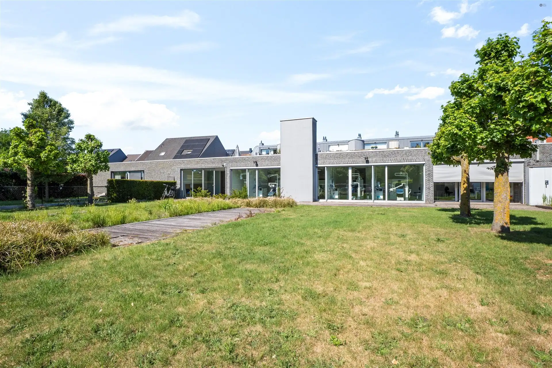 Ivesteringsvastged Praktijk + appartementsgebouw foto 3