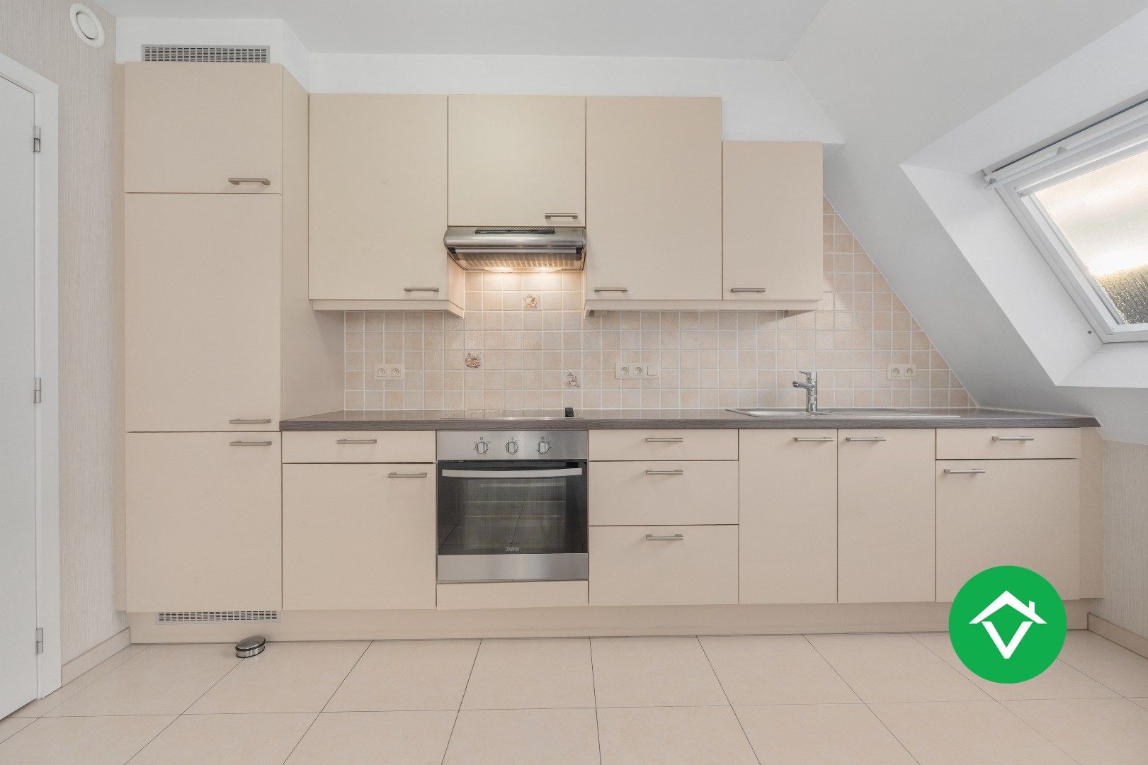 Recent en energiezuinig appartement (label B) op een boogscheut van de markt van Koekelare foto 10