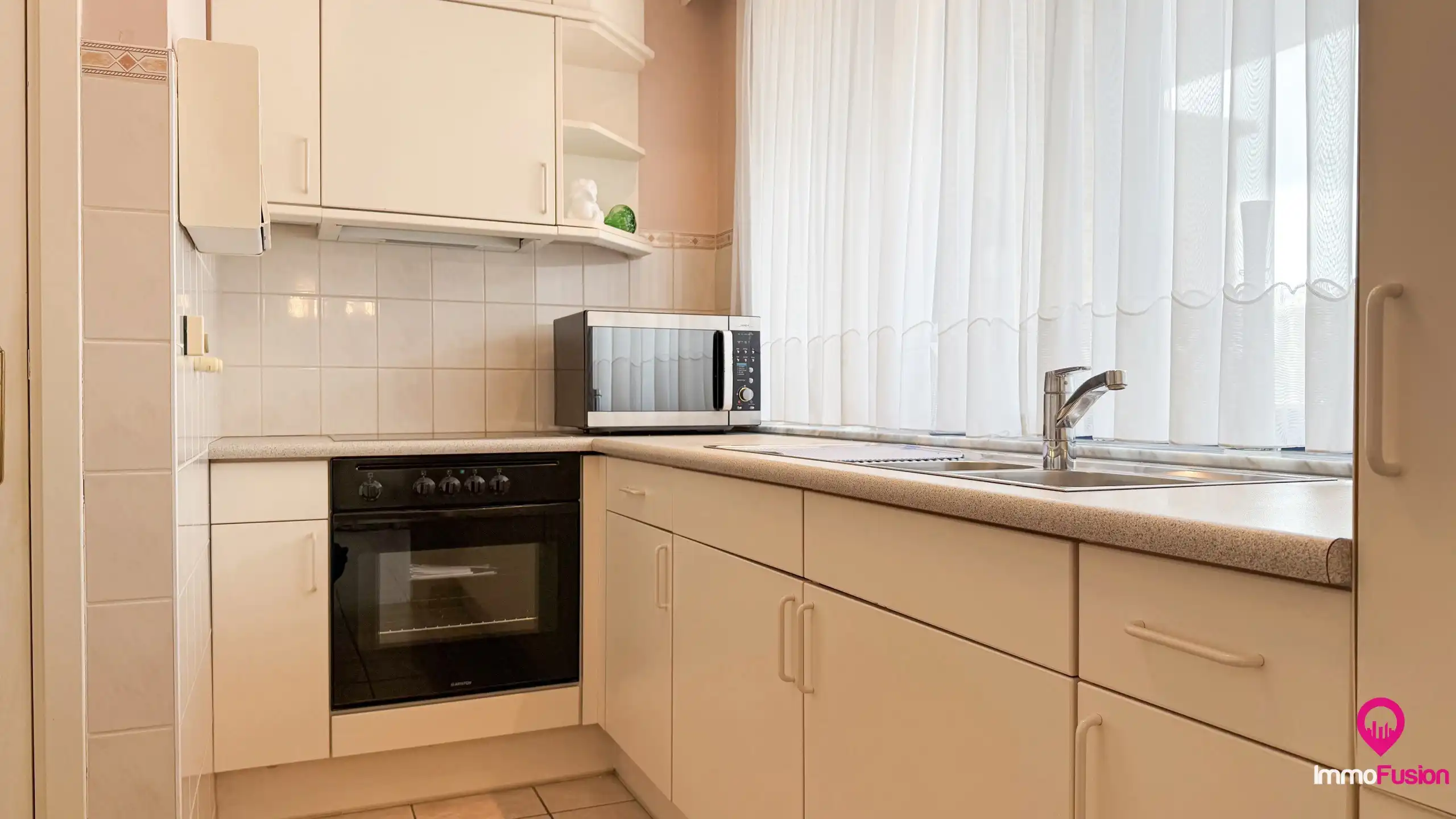 Appartement met 2 slpks, terras, garage en autostaanplaats! foto 15