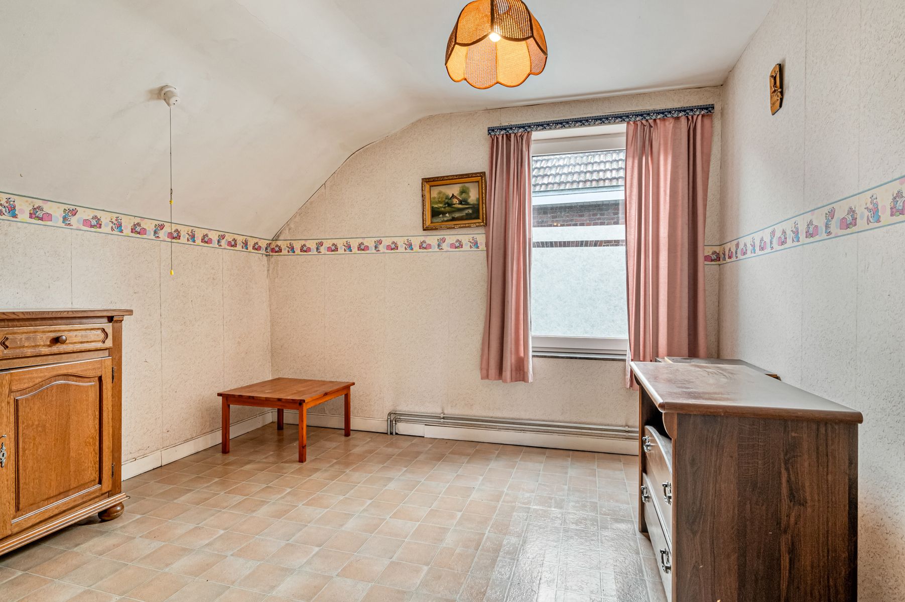 Charmante woning: Rust, ruimte en renovatiemogelijkheden foto 12