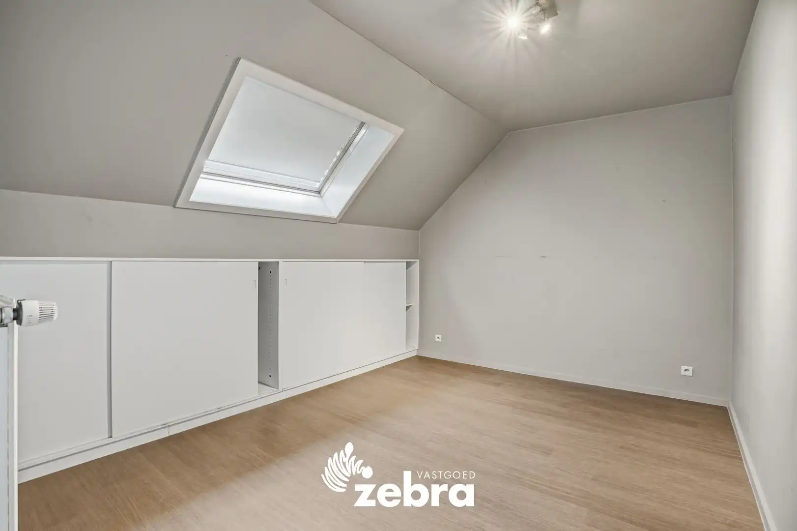 Woning met magazijn te Heule! foto 19