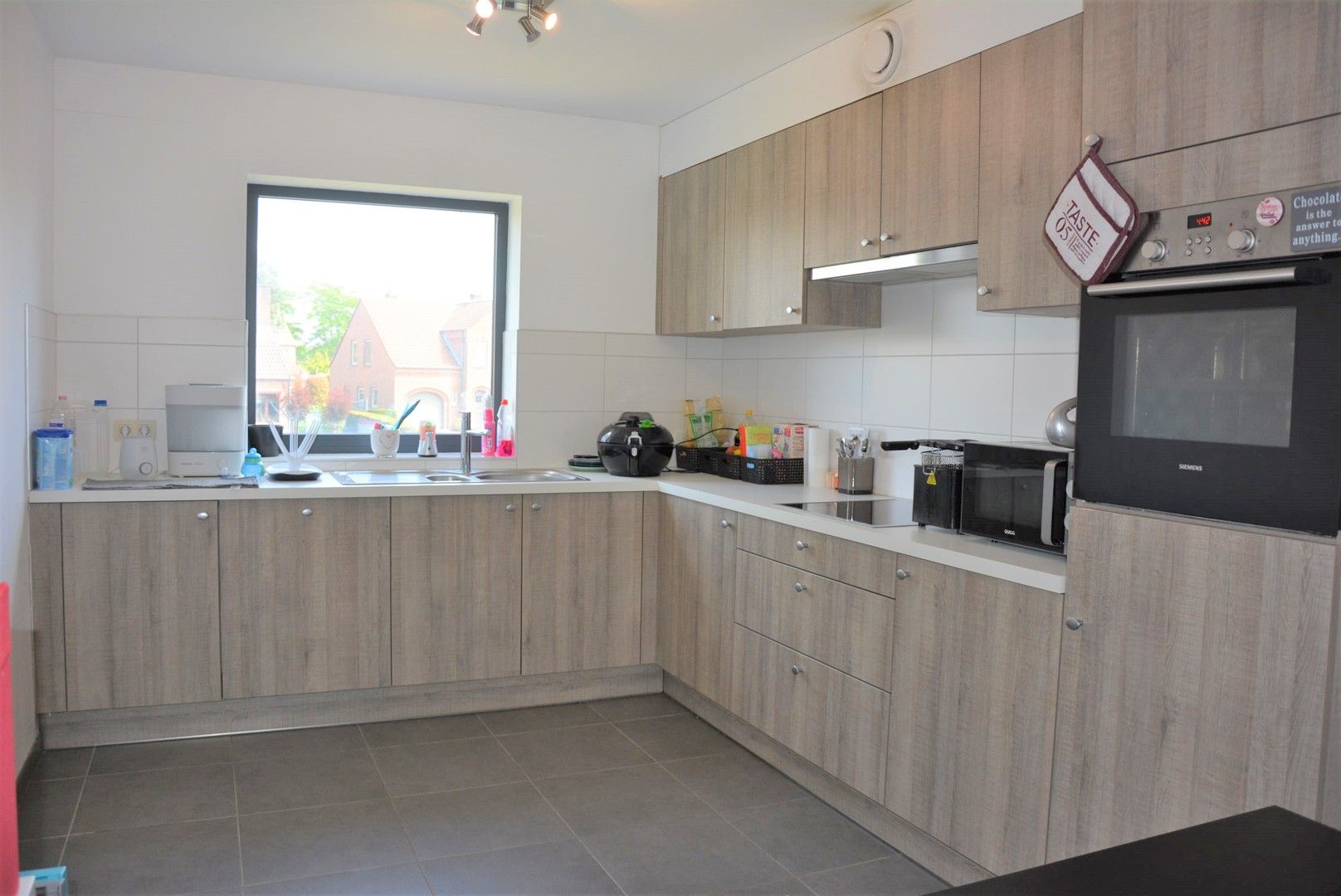 Woning met 3 slaapkamers en inpandige garage foto 8
