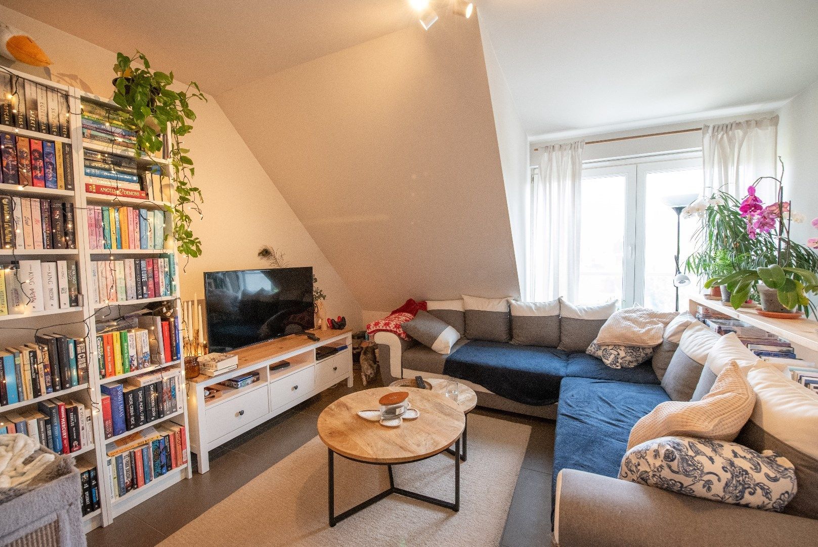Instapklaar en lichtrijk appartement te huur in Waregem  foto 3