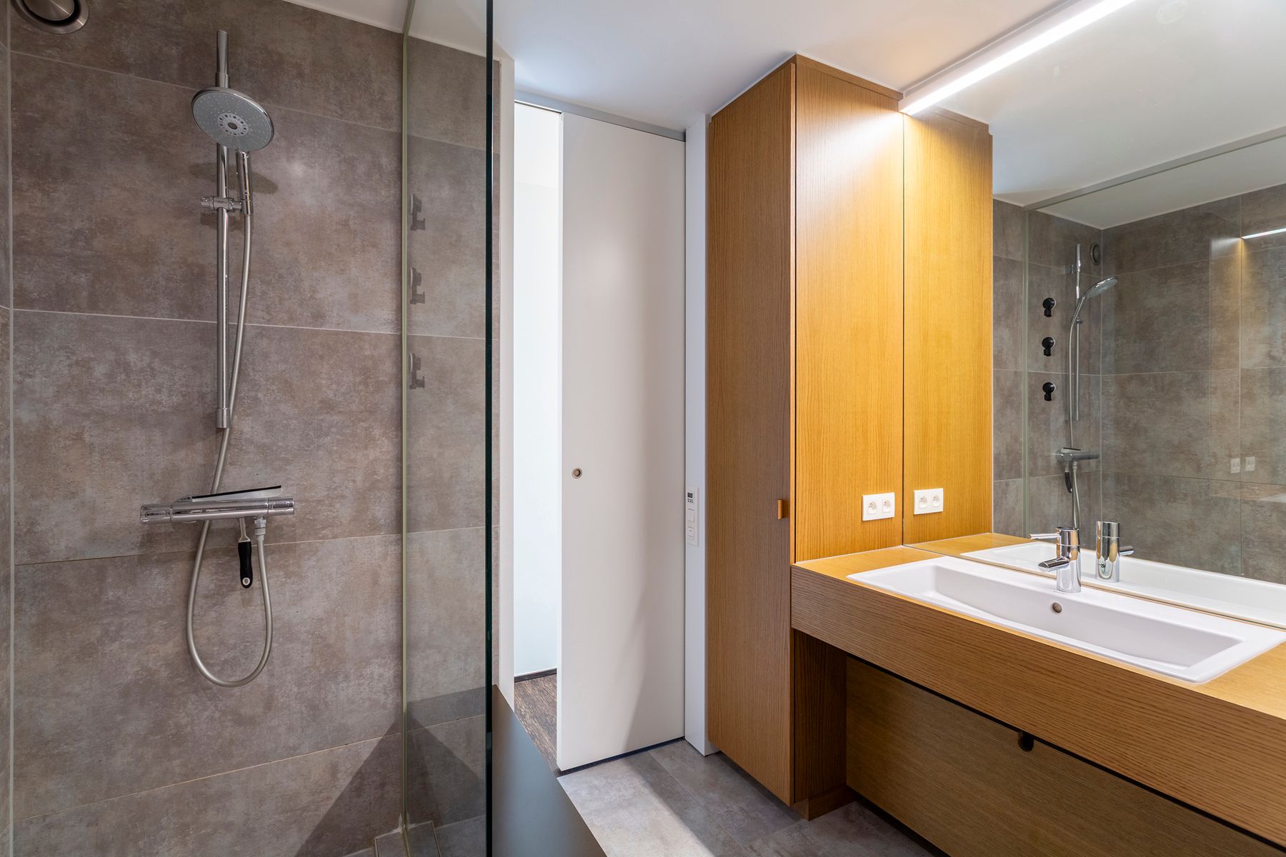 Penthouse met adembenemend parkzicht aan Park Spoor Noord foto 15