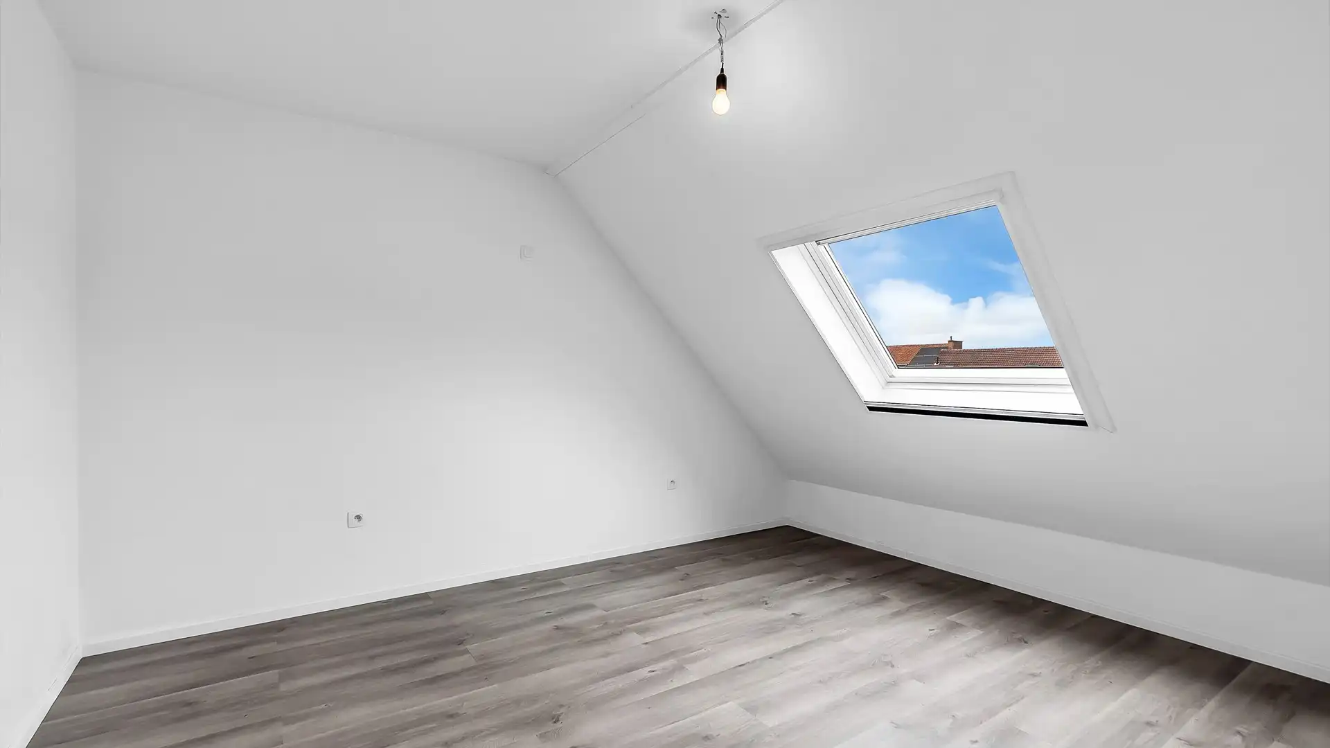 Ruim en instapklaar appartement met 2 slpkrs in Genk foto 8