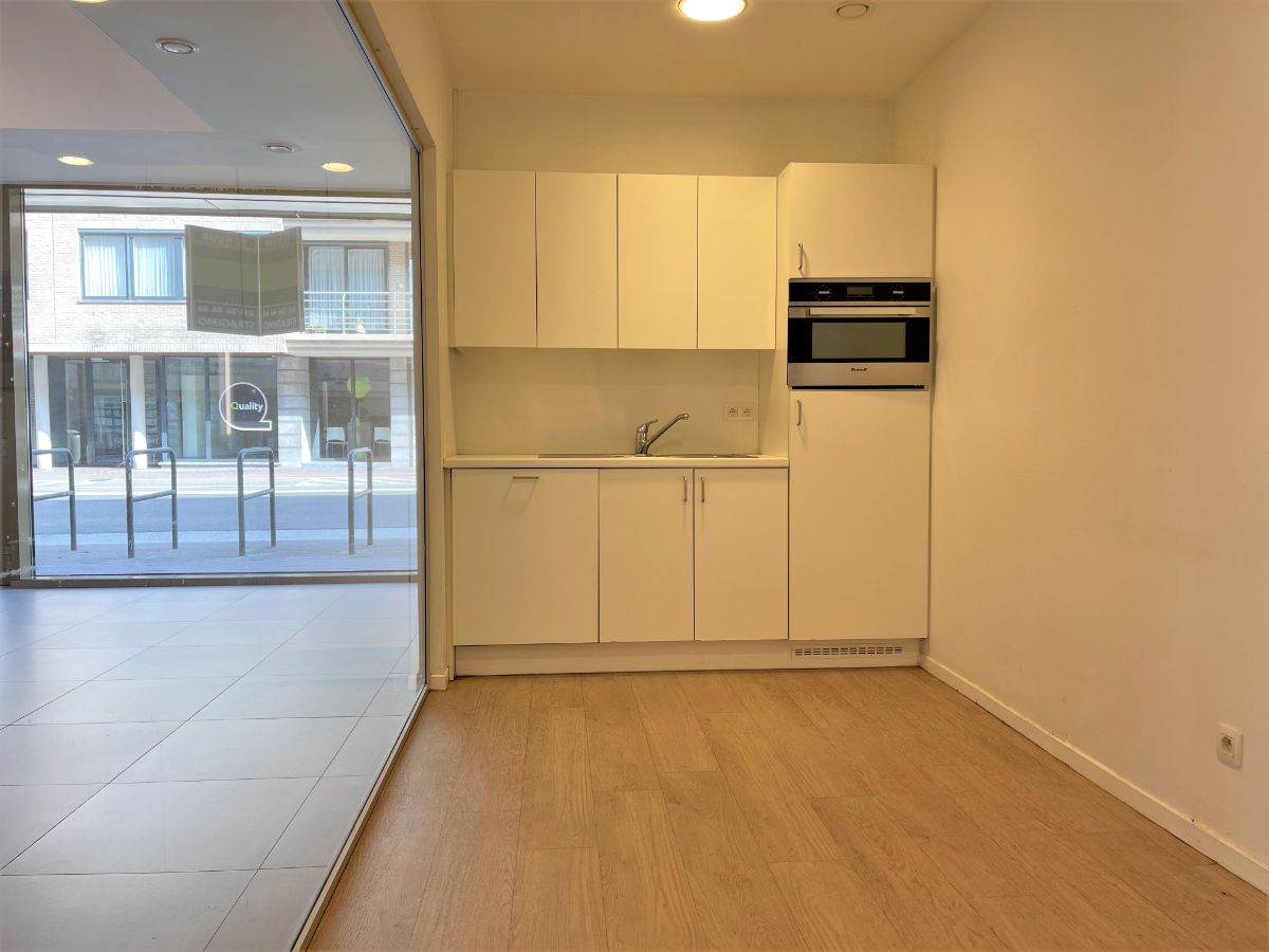 91m2 KANTOOR / PRAKTIJKRUIMTE foto 17