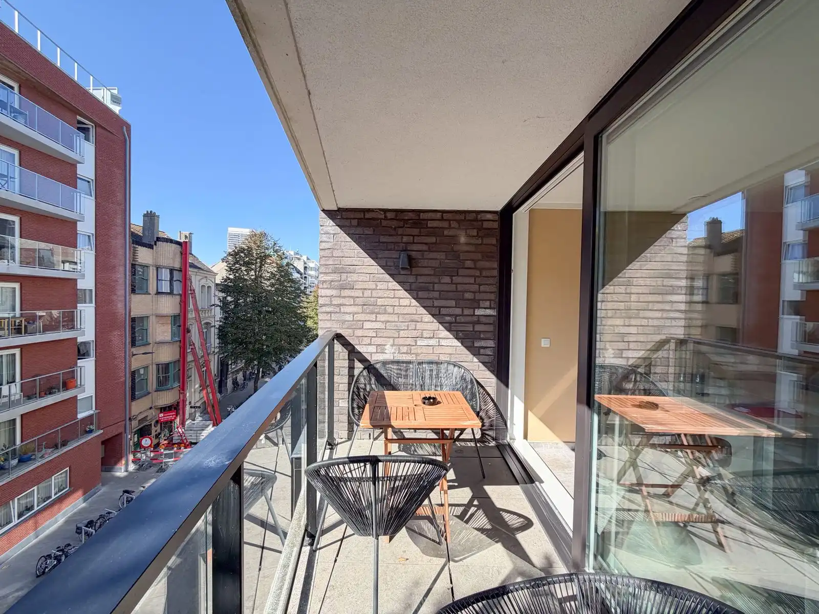 Jonge residentie met 2 slaapkamers en 2 terrassen foto 4