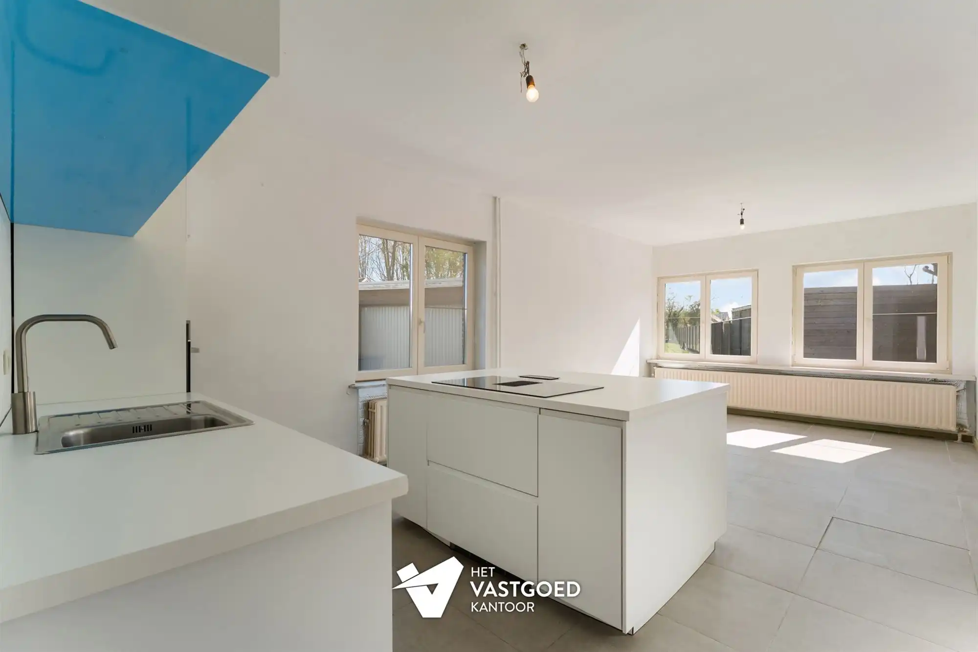 RECENT GERENOVEERDE RUIME WONING (220M²) MET 5 SLAAPKAMERS EN TUIN MET TUINKAMER TE BERINGEN foto 6