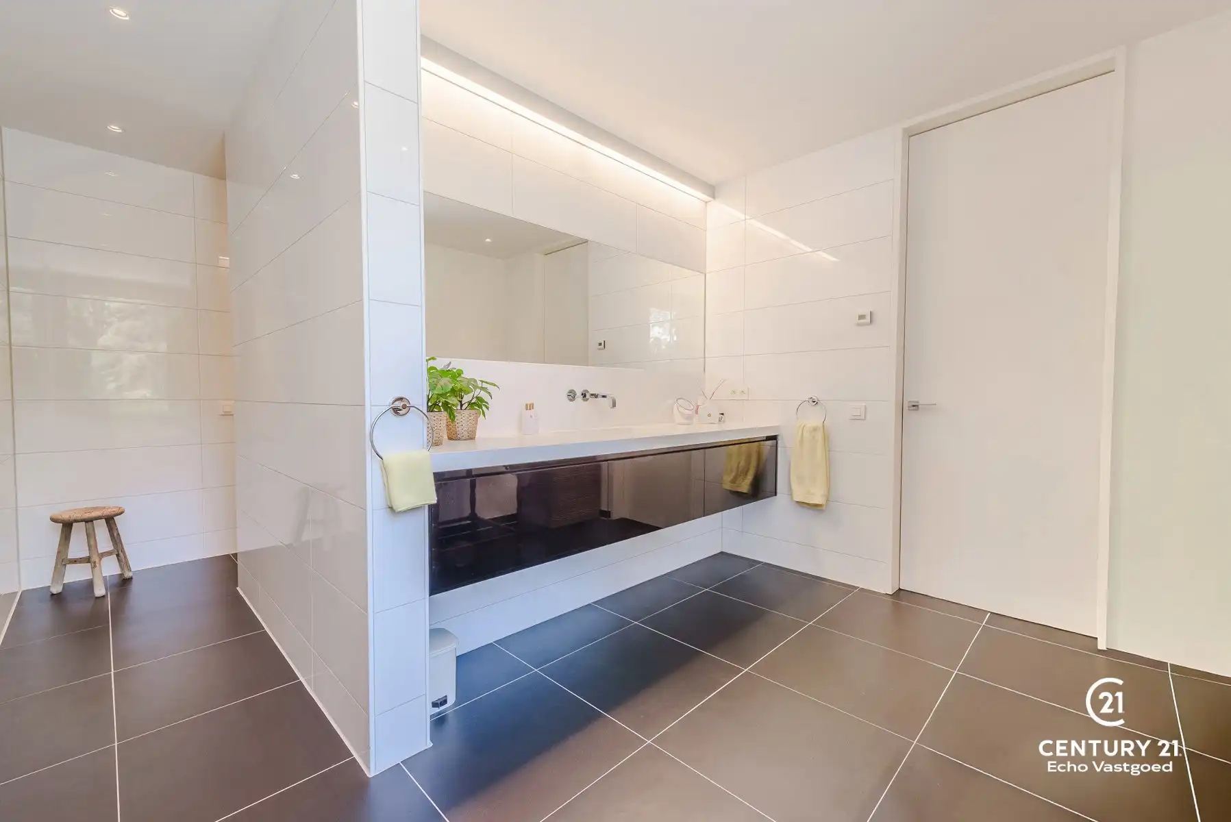 Exclusieve onderhouden architectenvilla in villawijk De Lint foto 24