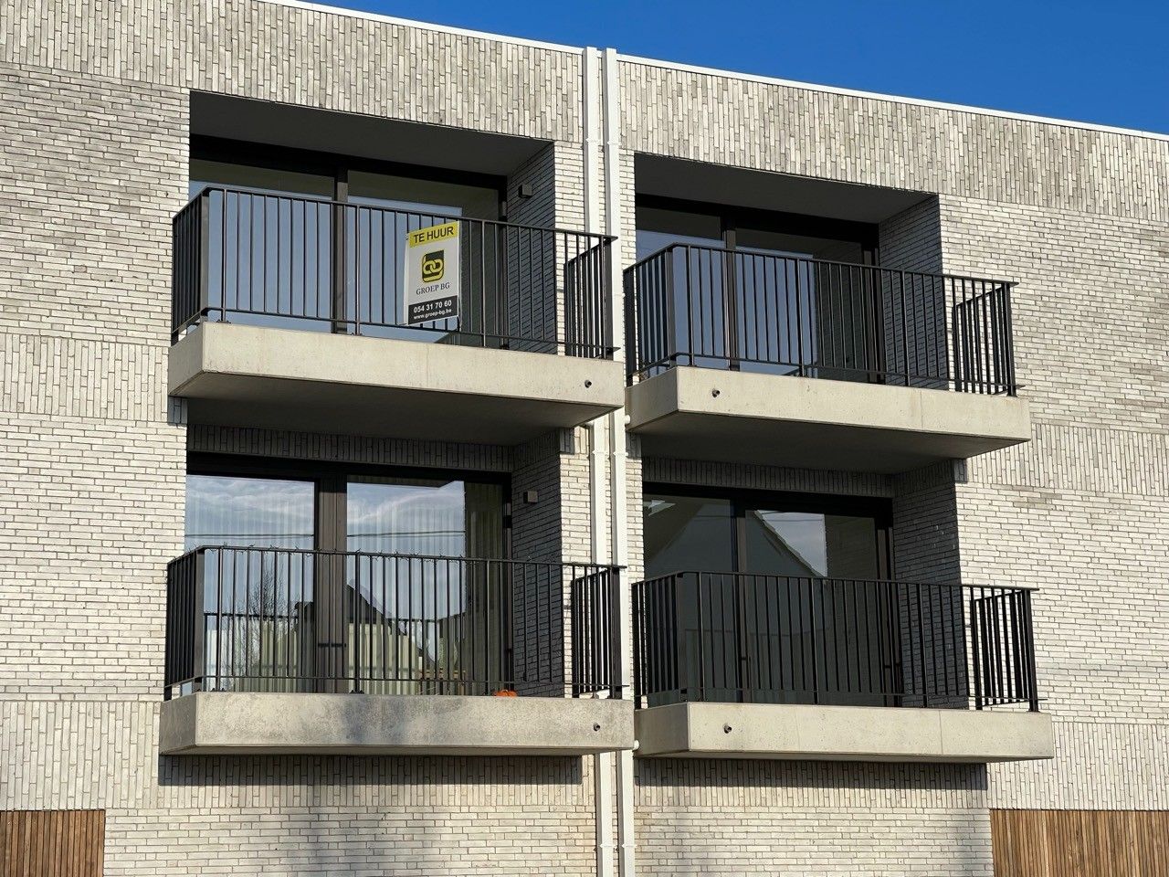 Nieuwbouw appartement met twee slaapkamers, terras, berging en staanplaats foto 2