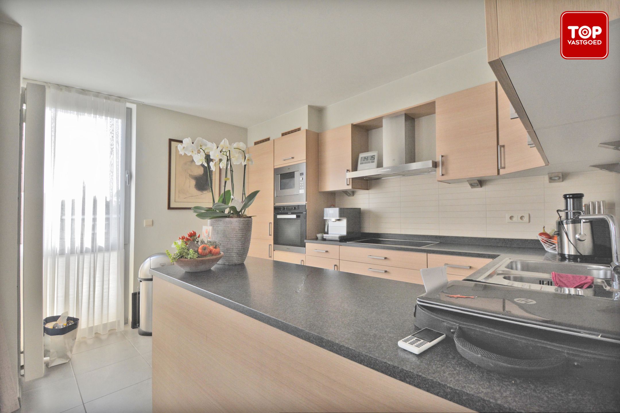 Instapklaar duplex appartement met  2 terrassen. foto 5