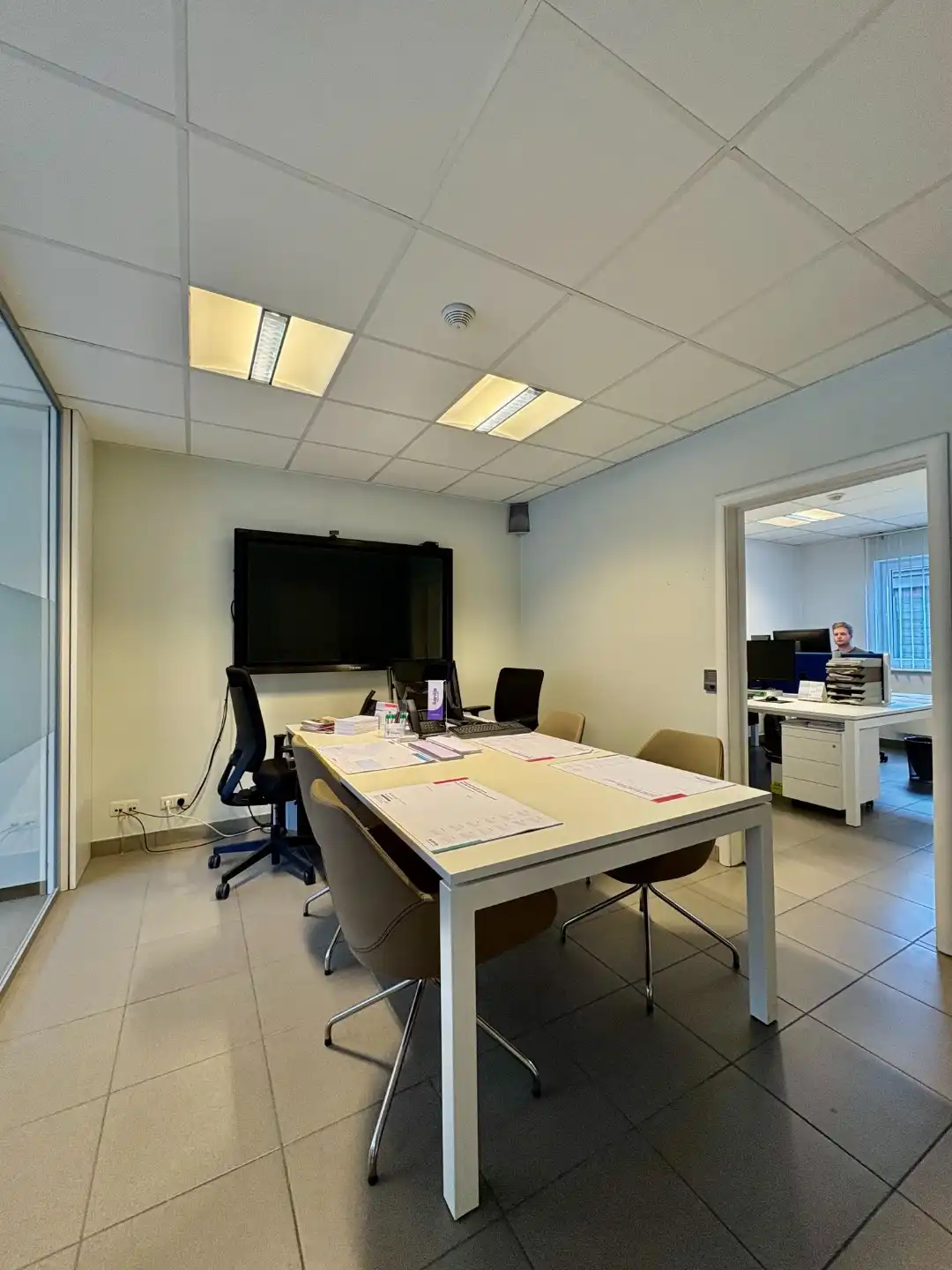 Instapklaar handelspand in het centrum van Heestert! foto 5