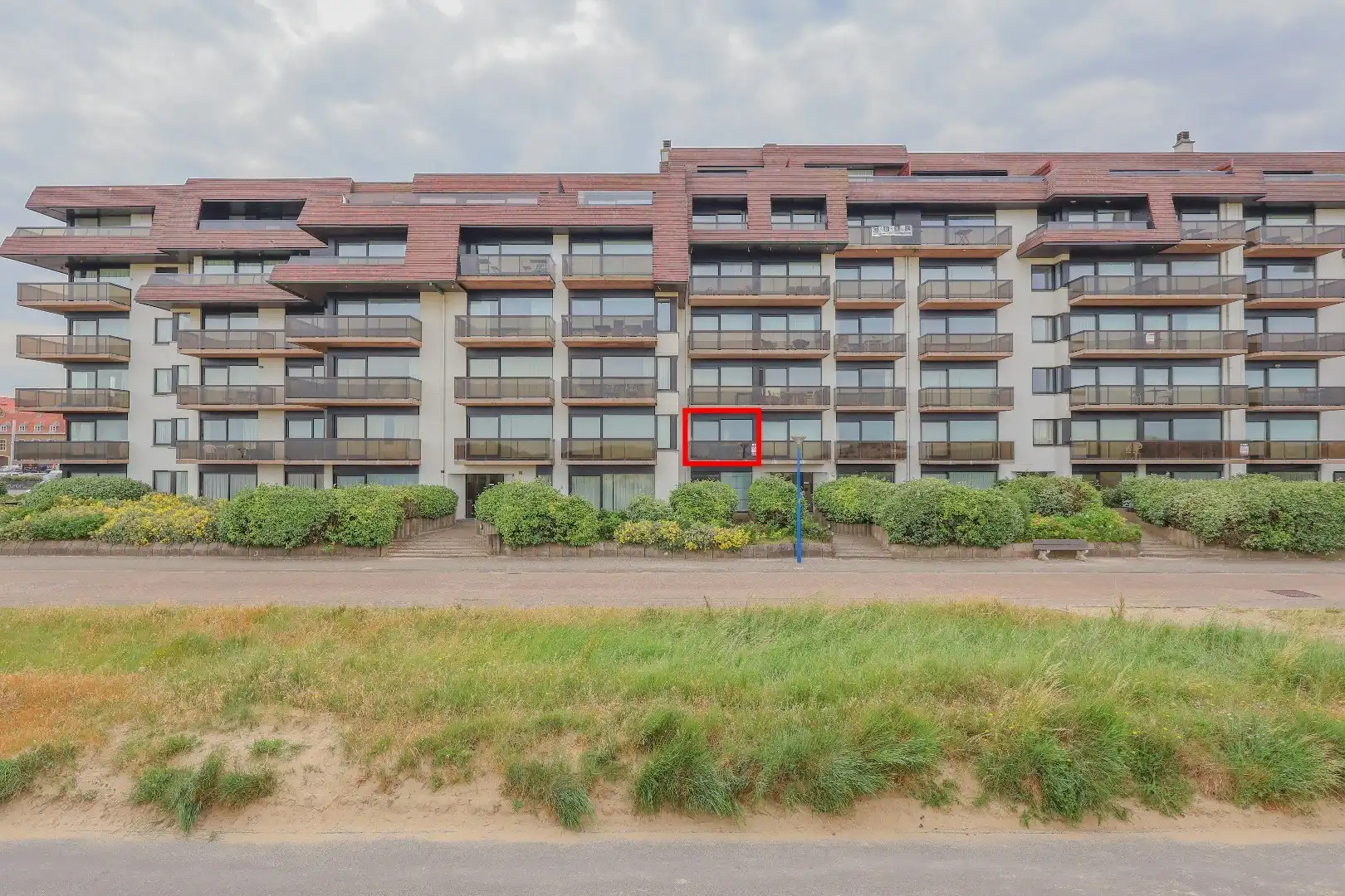 Appartement met 2 slaapkamers & frontaal zeezicht te huur op jaarbasis! foto 12