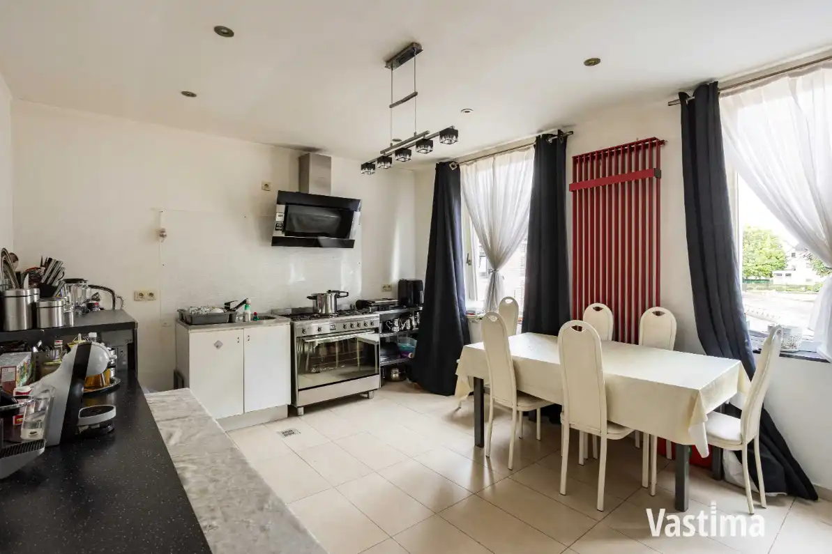 Ruime woning met twee volwaardige wooneenheden nabij centrum Aalst foto 4