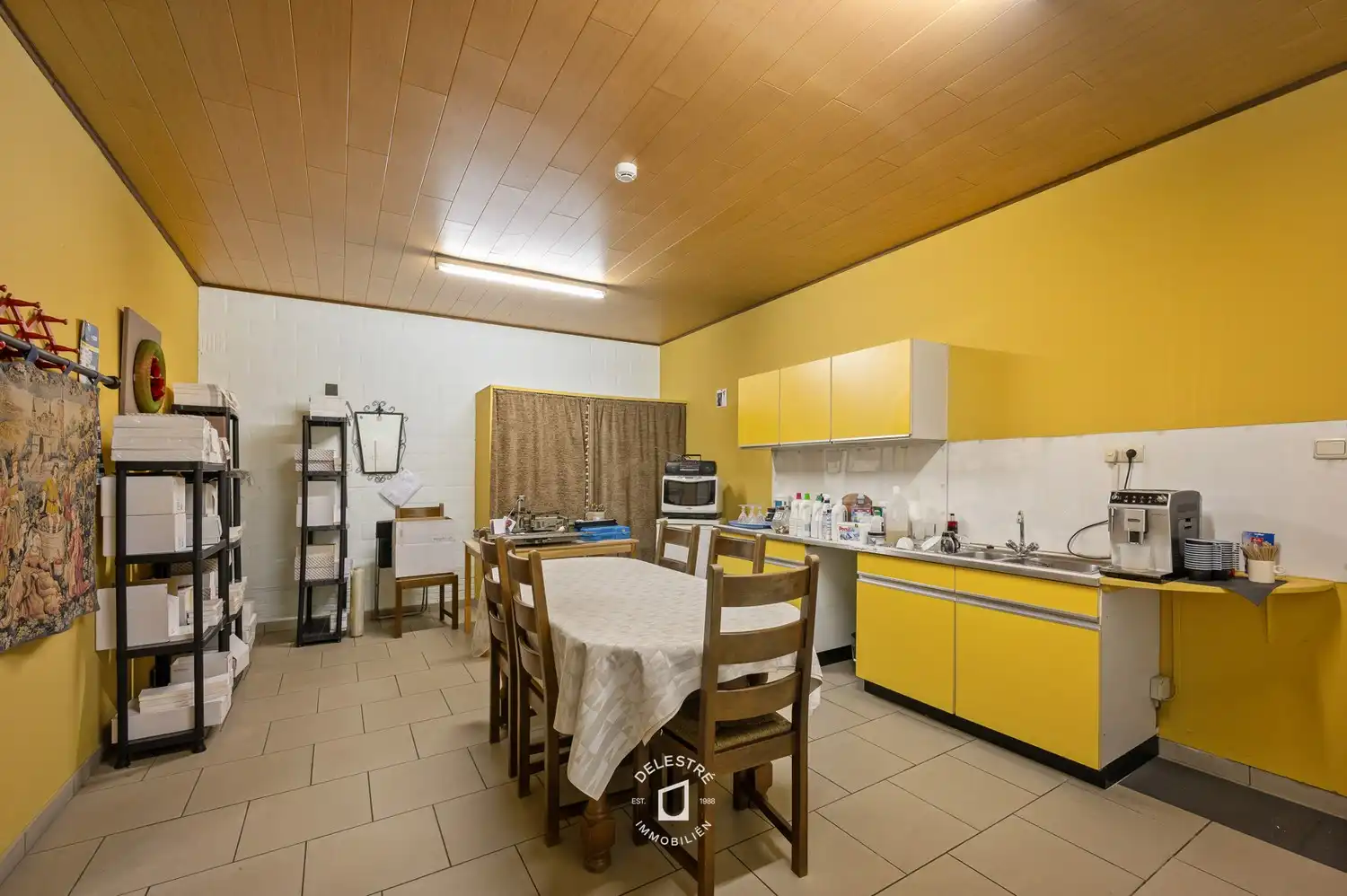 Multifunctioneel gebouw te koop op commerciële topligging te Onkerzele foto 22