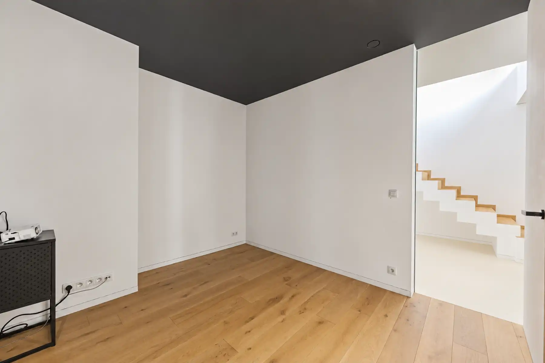 Exclusieve energiezuinige villa met zwembad en poolhouse foto 19