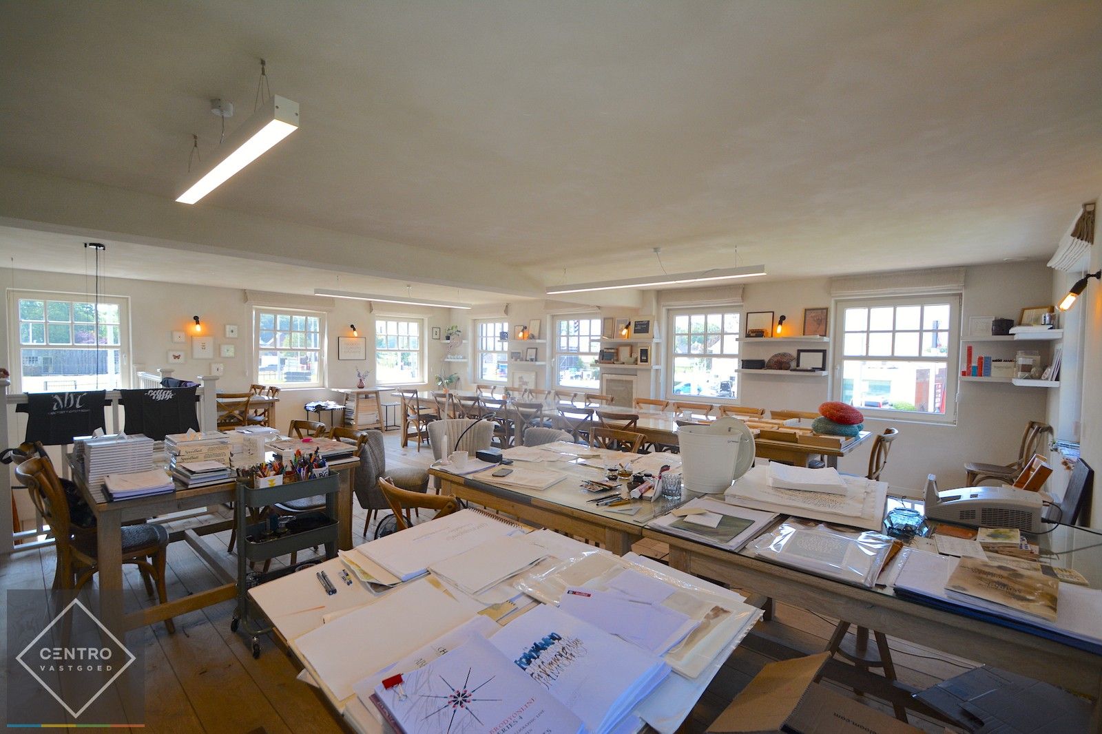 Recent (Bj. 2016) Mi CASA - HANDELSHUIS (538m2), voorzien van grote polyvalente ruimten (vrij beroep, toonzaal, horeca, B&B, ...), 5/6 slaapkamers, 4 badkamers, kelder (114m2), ... Op hoek- en zichtlocatie te Oostkamp. foto 14