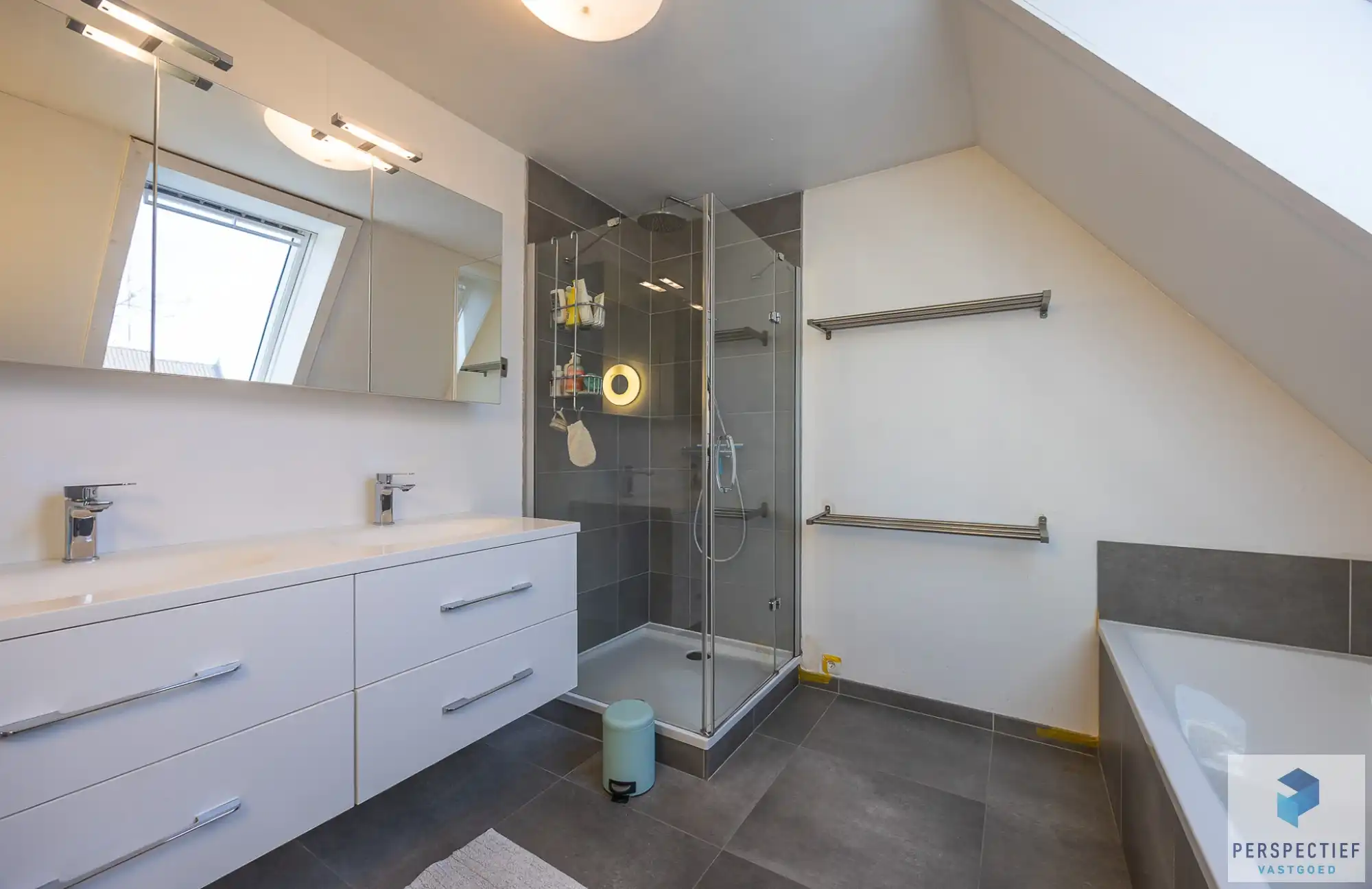 Charmante woning met adembenemend landelijk uitzicht in Oostveld foto 38