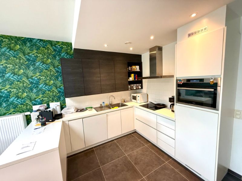 Moderne rijwoning met 2 slaapkamers, tuin en parkeerplaats foto 10