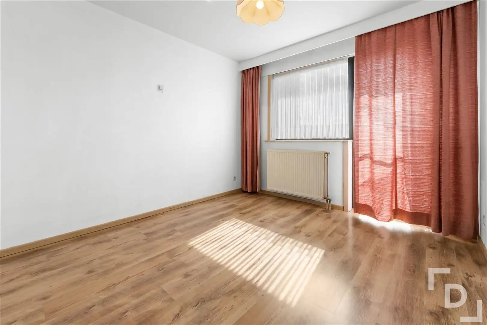 Rustig gelegen appartement met garage te koop in centrum Poperinge foto 11