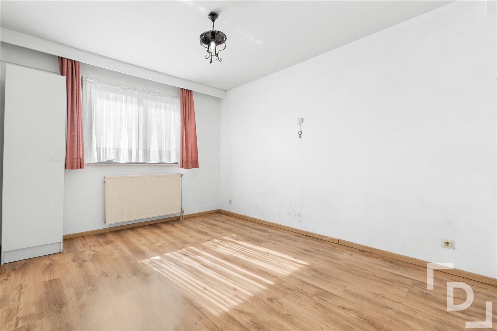 Rustig gelegen appartement met garage te koop in centrum Poperinge foto 11