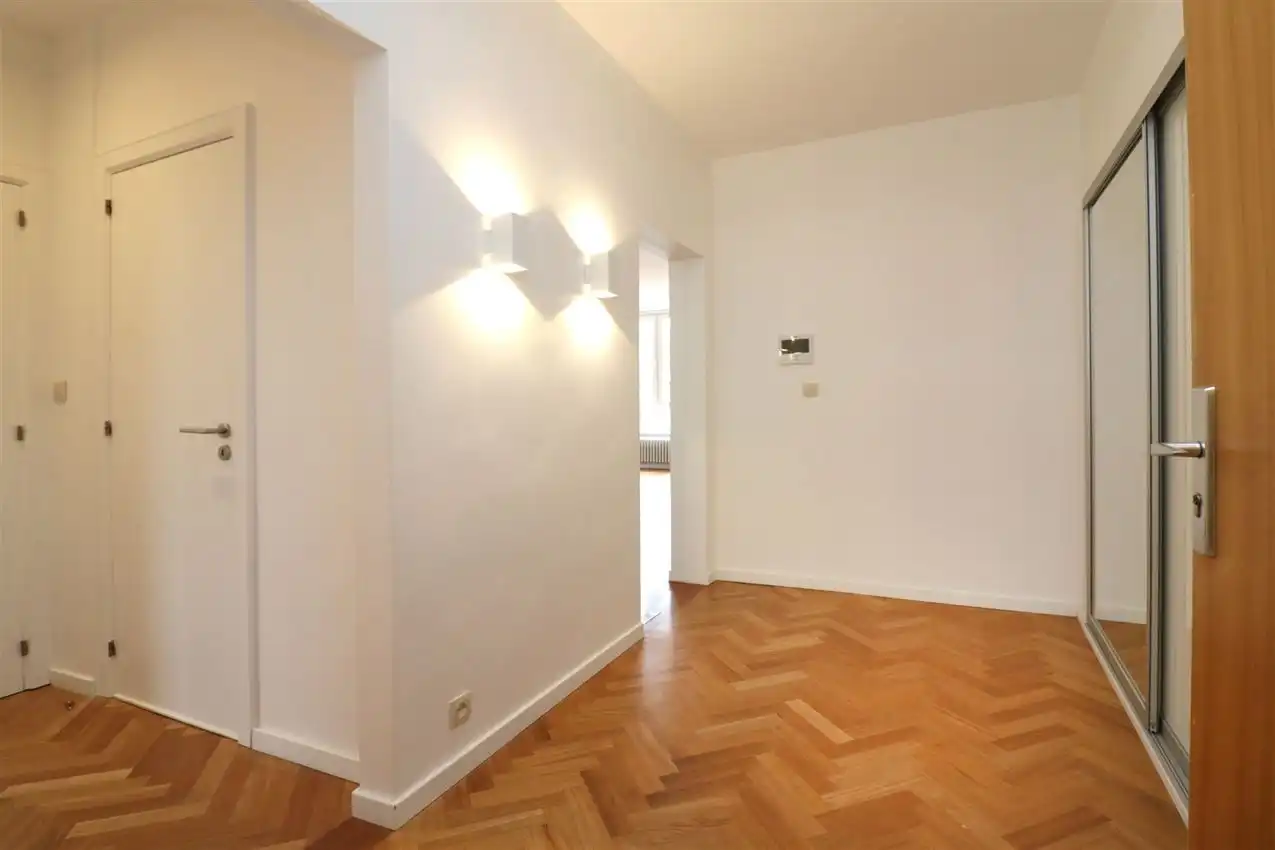 Stijlvol en instapklaar wonen met zicht op warandepark foto 9