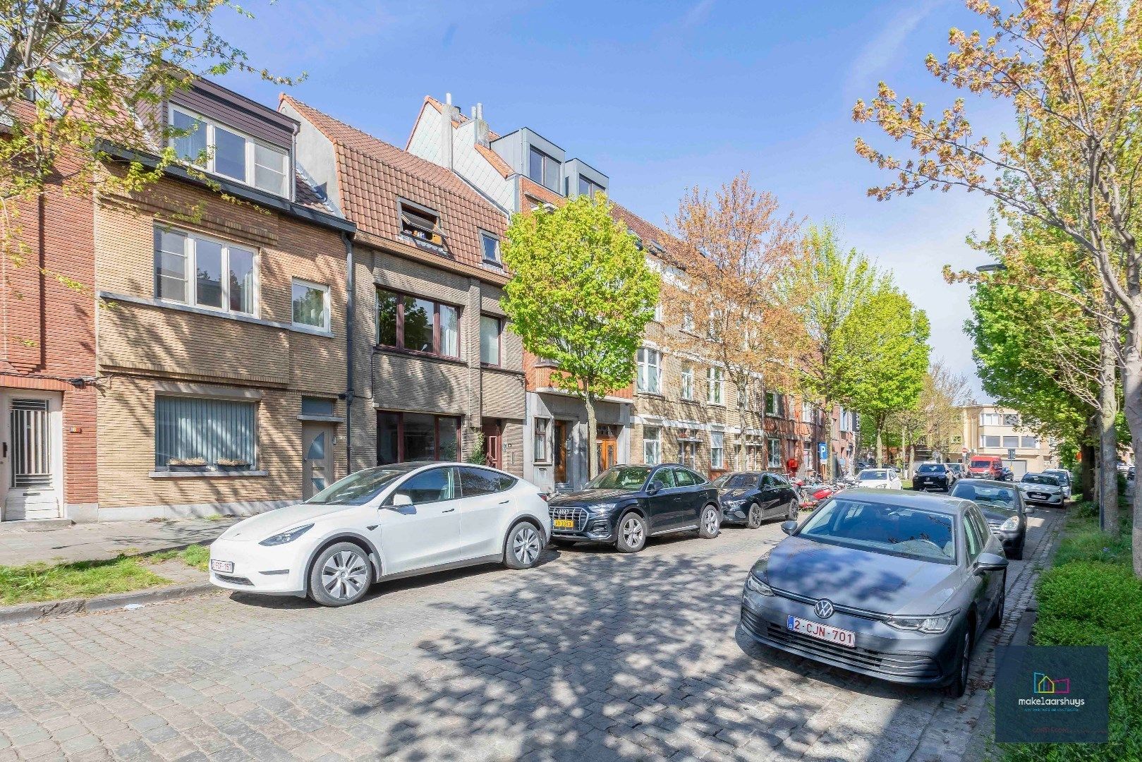 Ruime woning met tuin en dubbele garage in Gent  foto 2